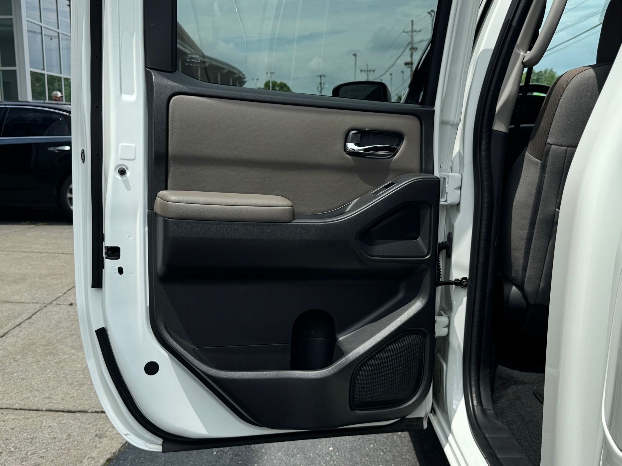 2022 Nissan Frontier SV photo 46