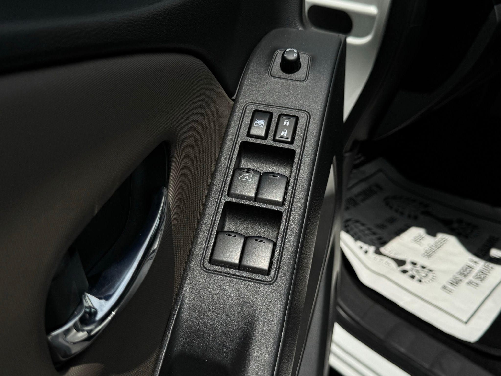 2022 Nissan Frontier SV photo 52