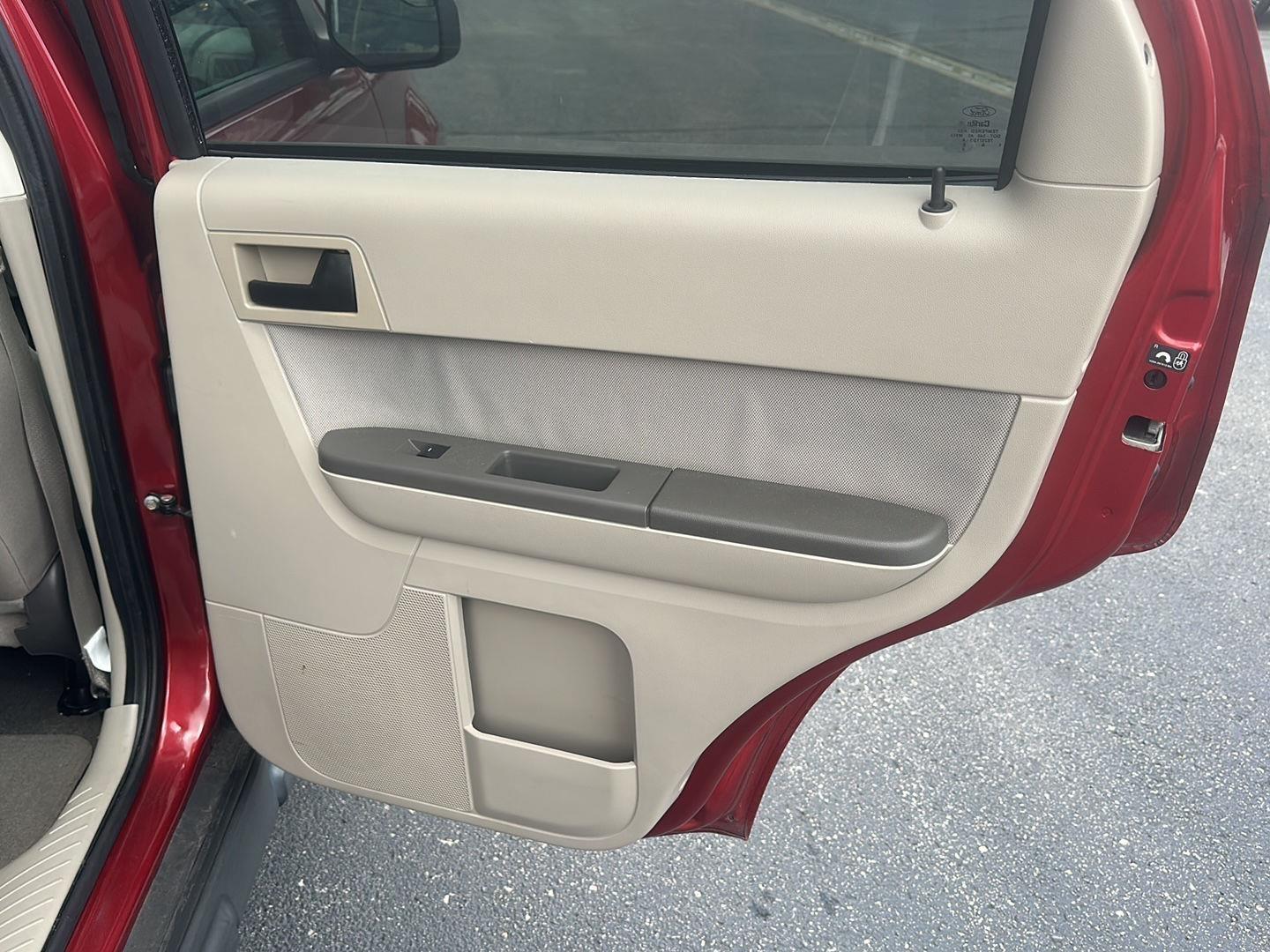 Ford Escape  2012