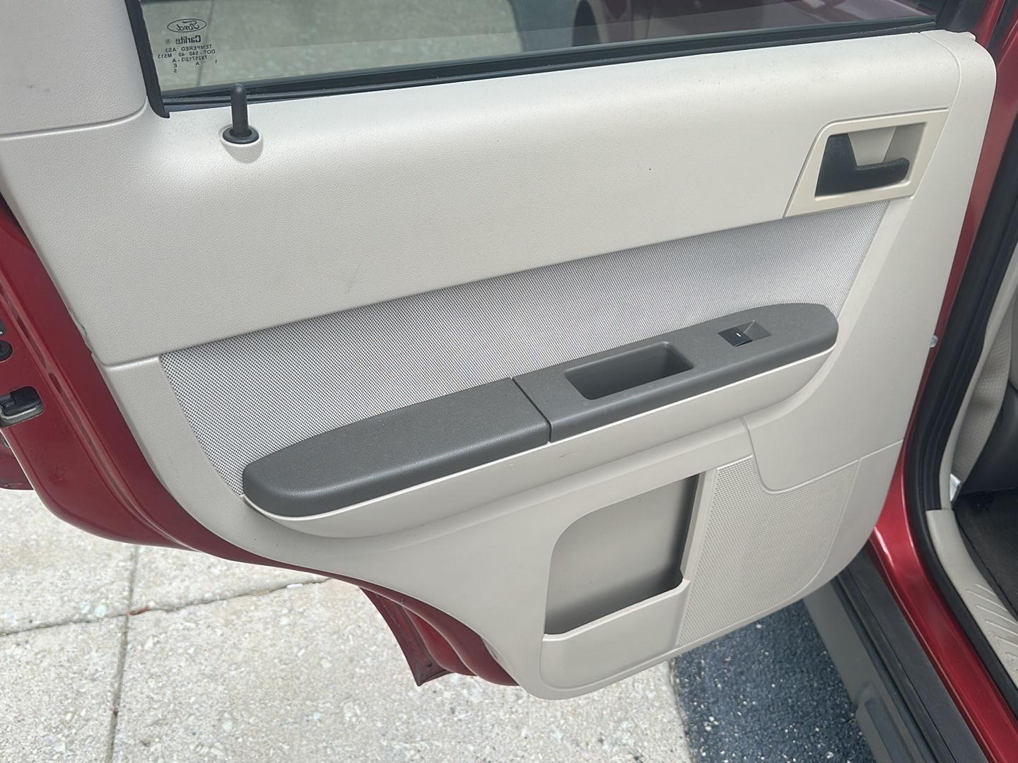 Ford Escape  2012