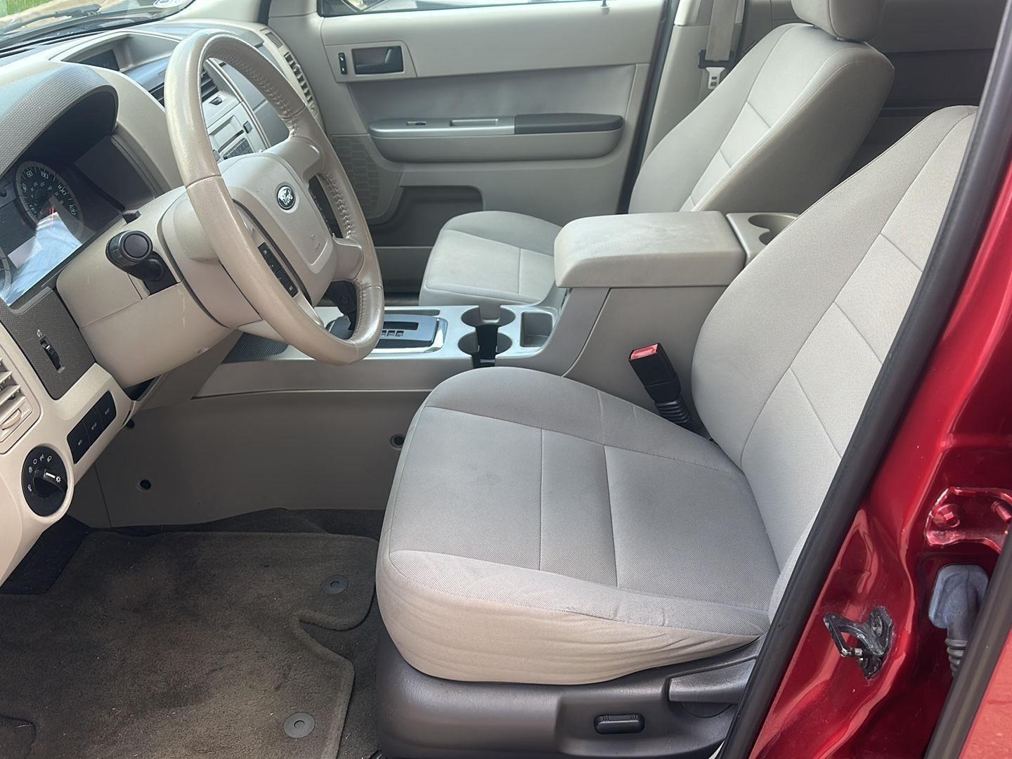 Ford Escape  2012