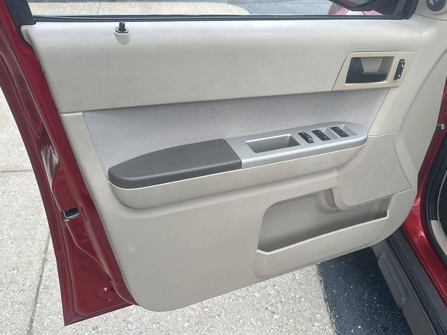 Ford Escape  2012