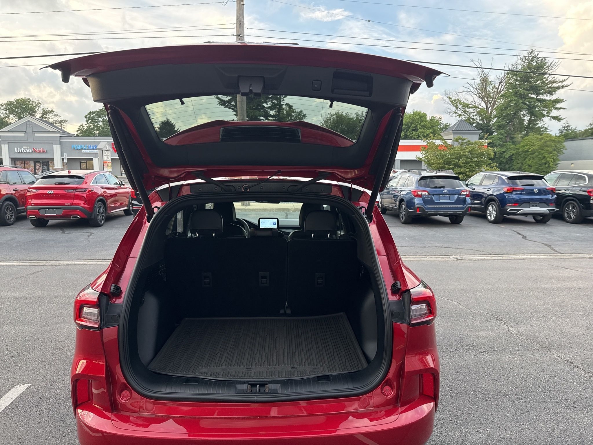 2024 Ford Escape ST-Line photo 6