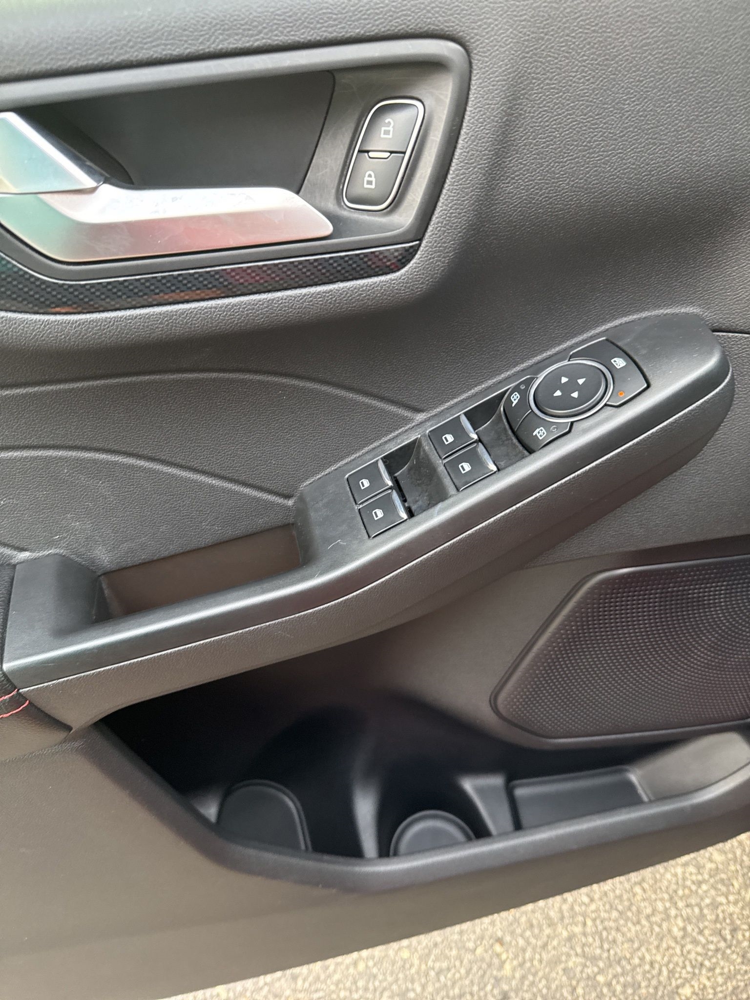2024 Ford Escape ST-Line photo 20