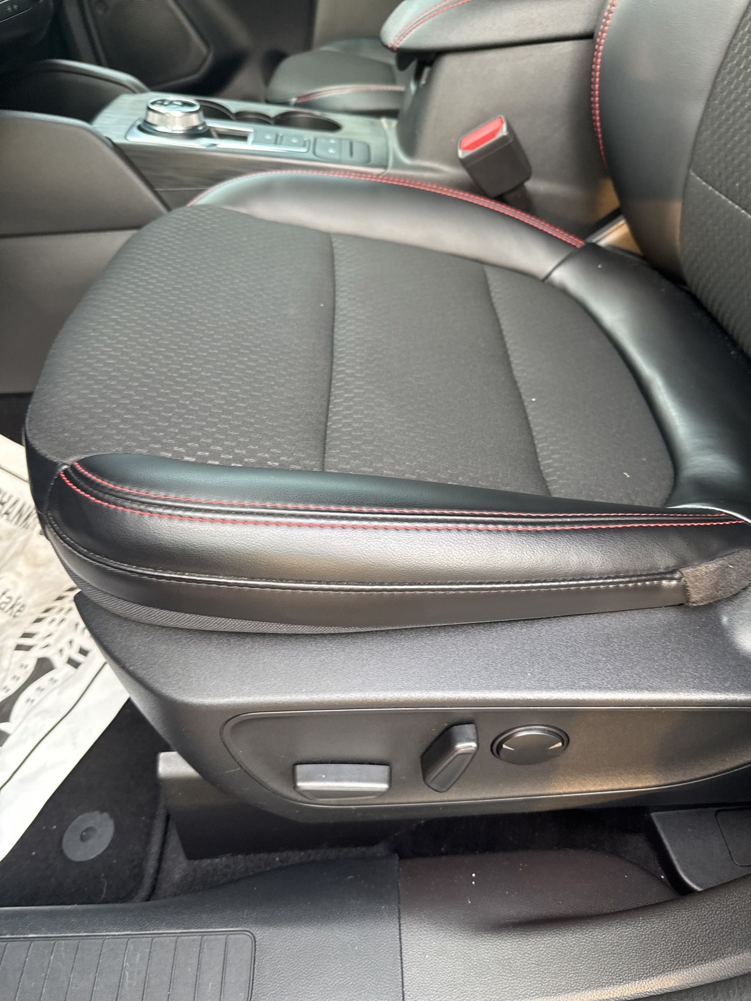 2024 Ford Escape ST-Line photo 22