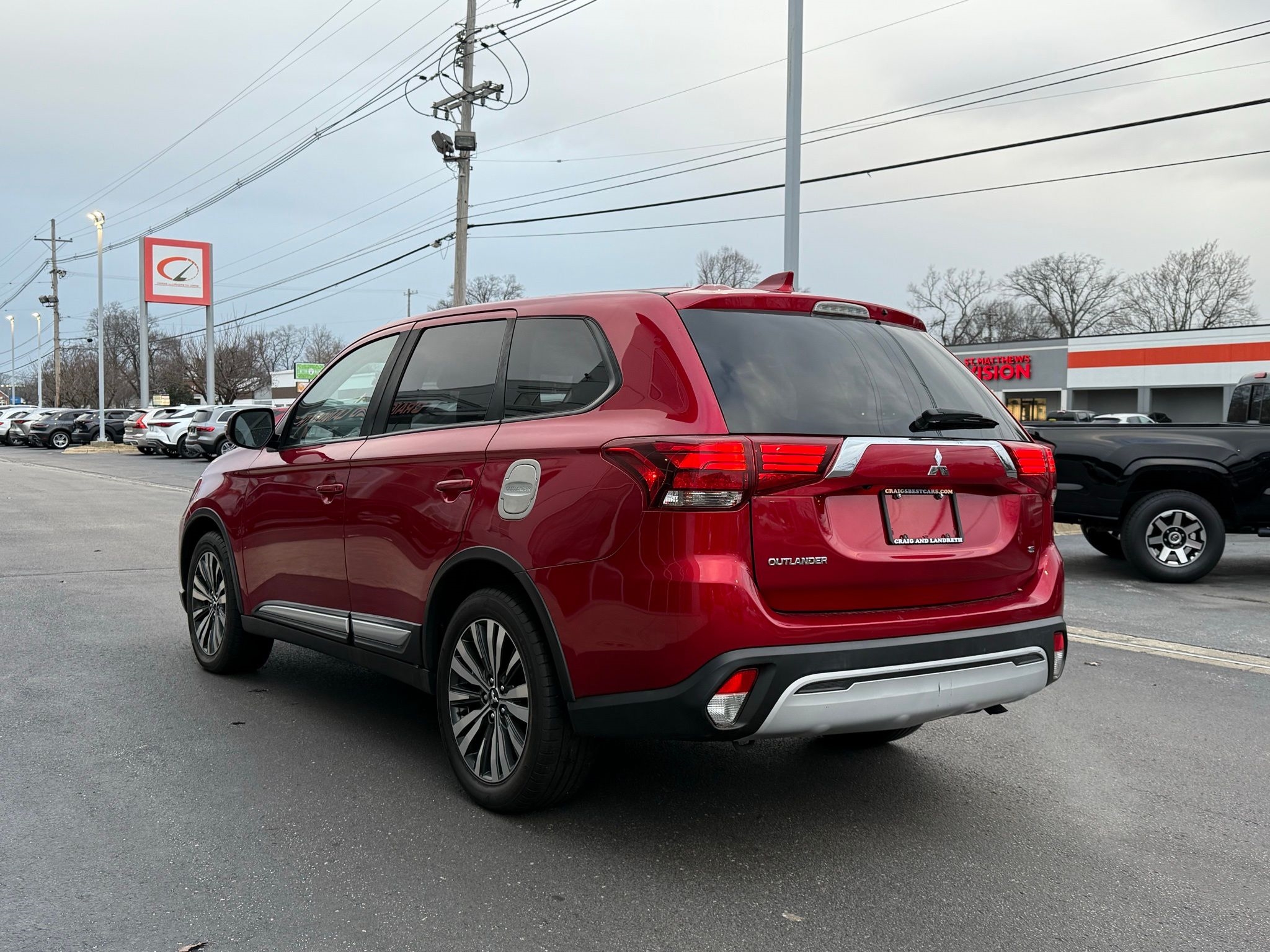 Mitsubishi Outlander  2020