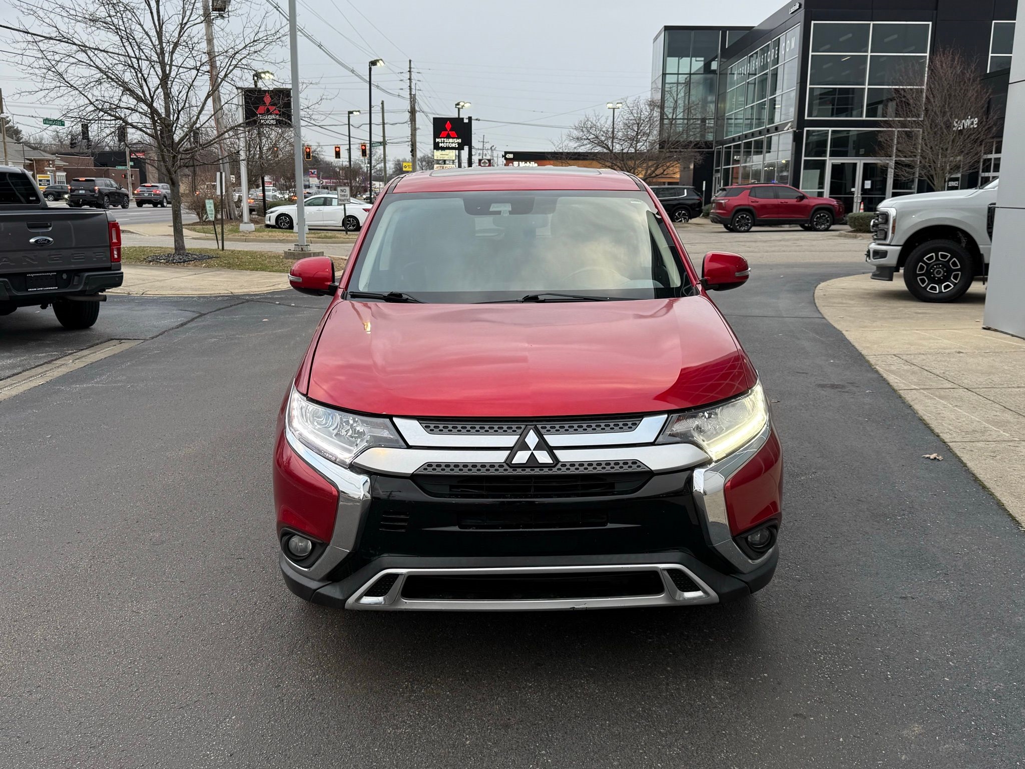 Mitsubishi Outlander  2020