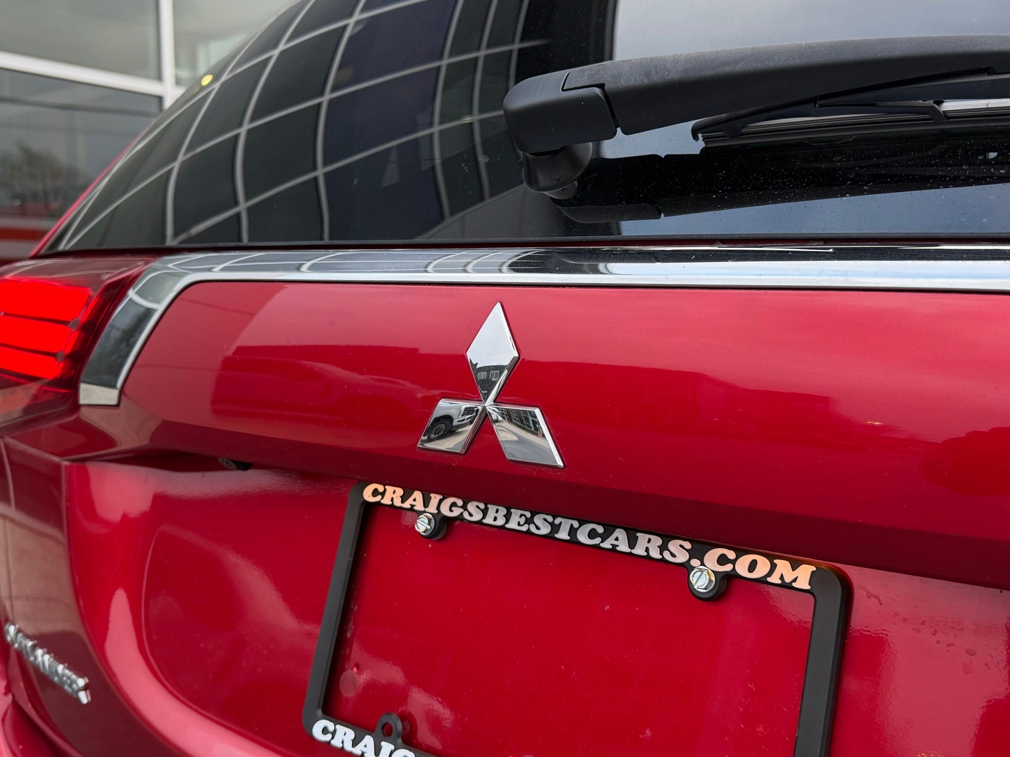 Mitsubishi Outlander  2020