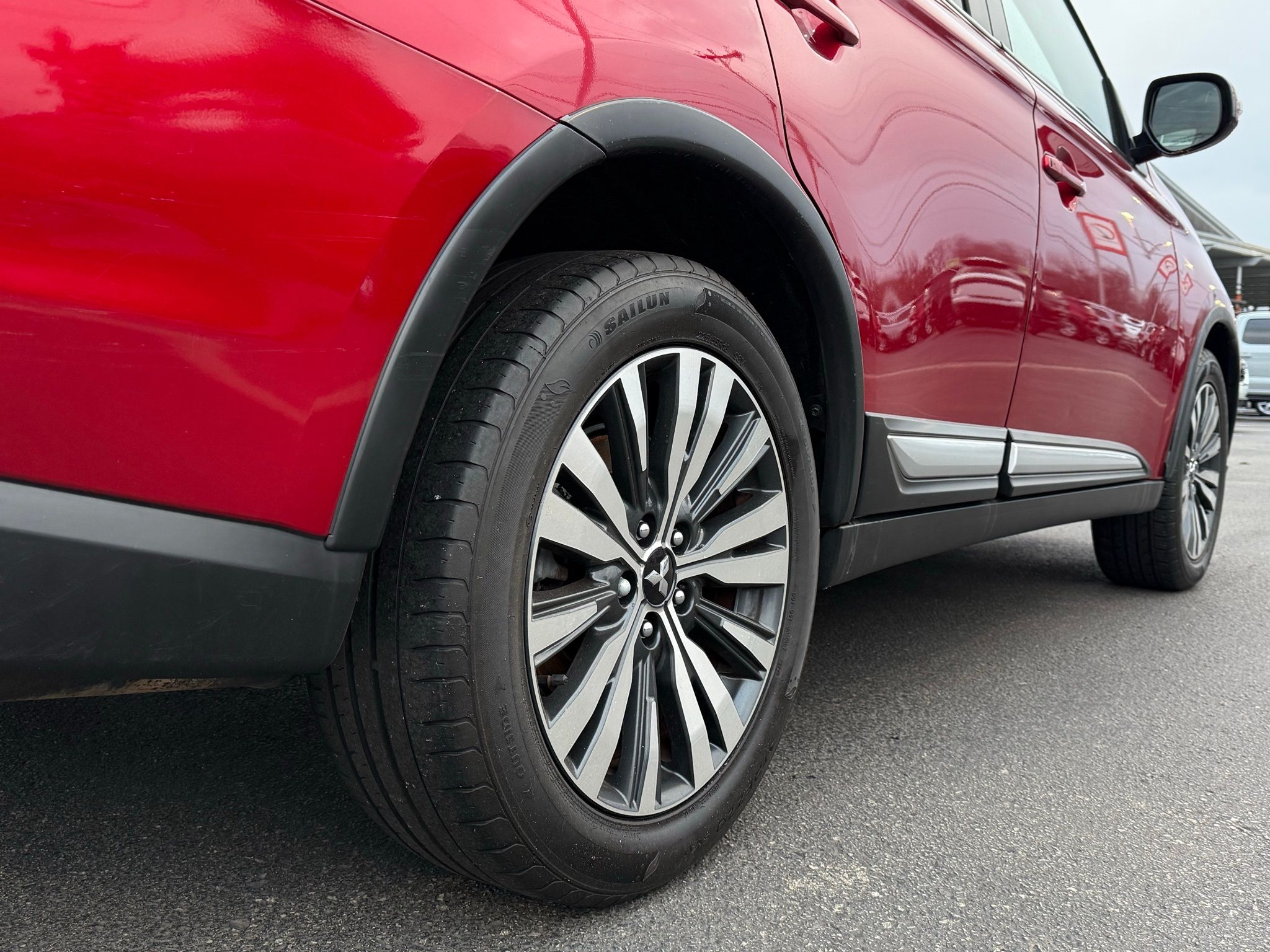 Mitsubishi Outlander  2020