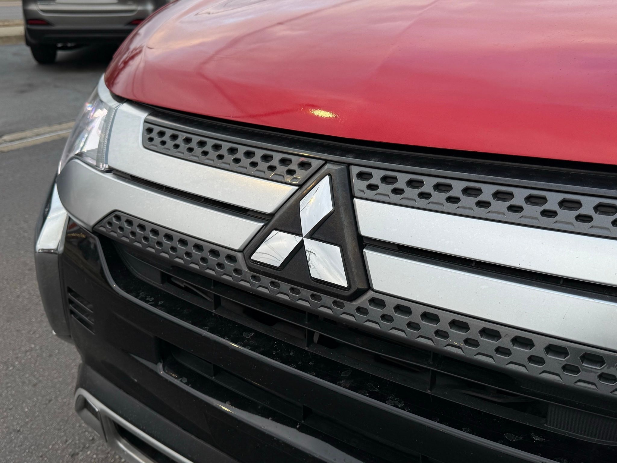 Mitsubishi Outlander  2020