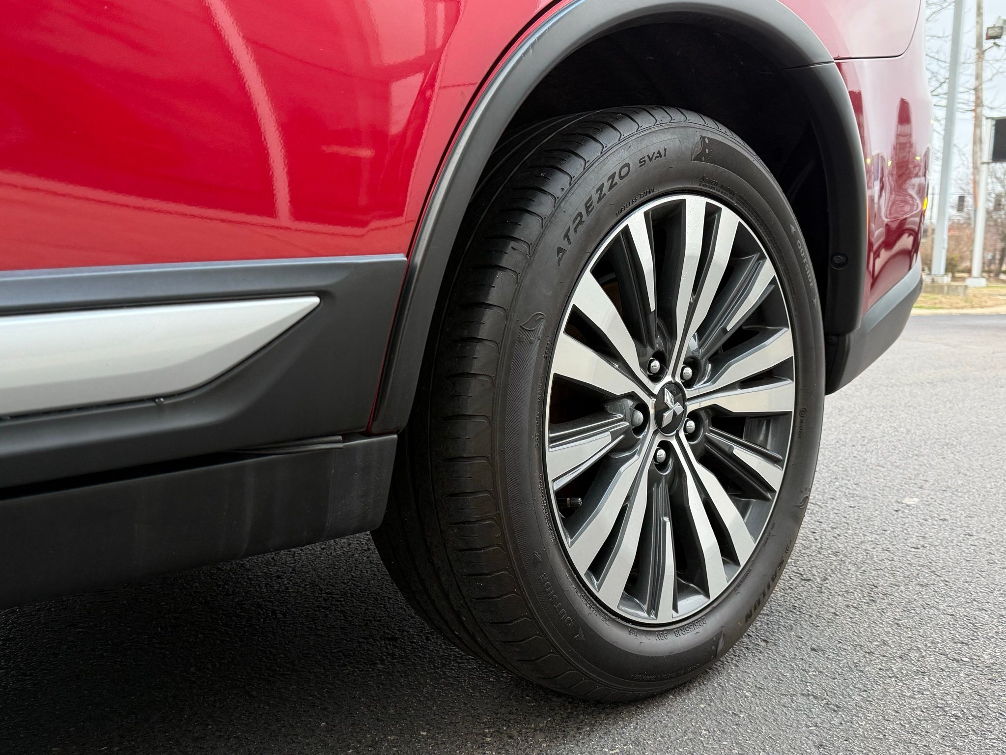 Mitsubishi Outlander  2020