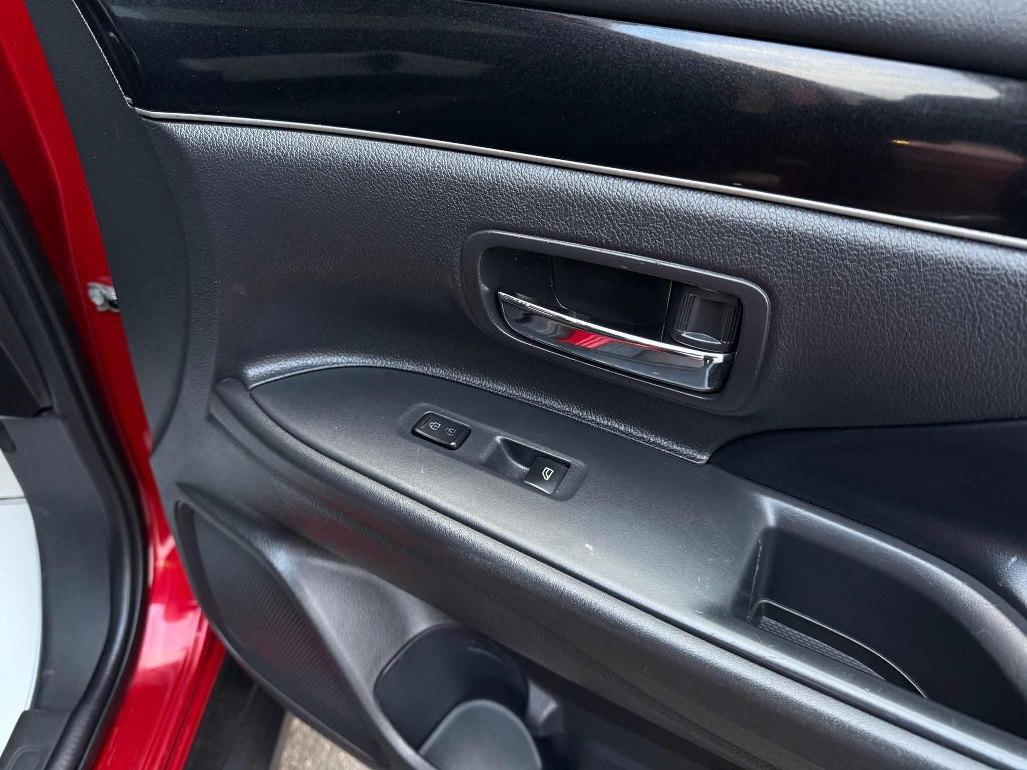 Mitsubishi Outlander  2020