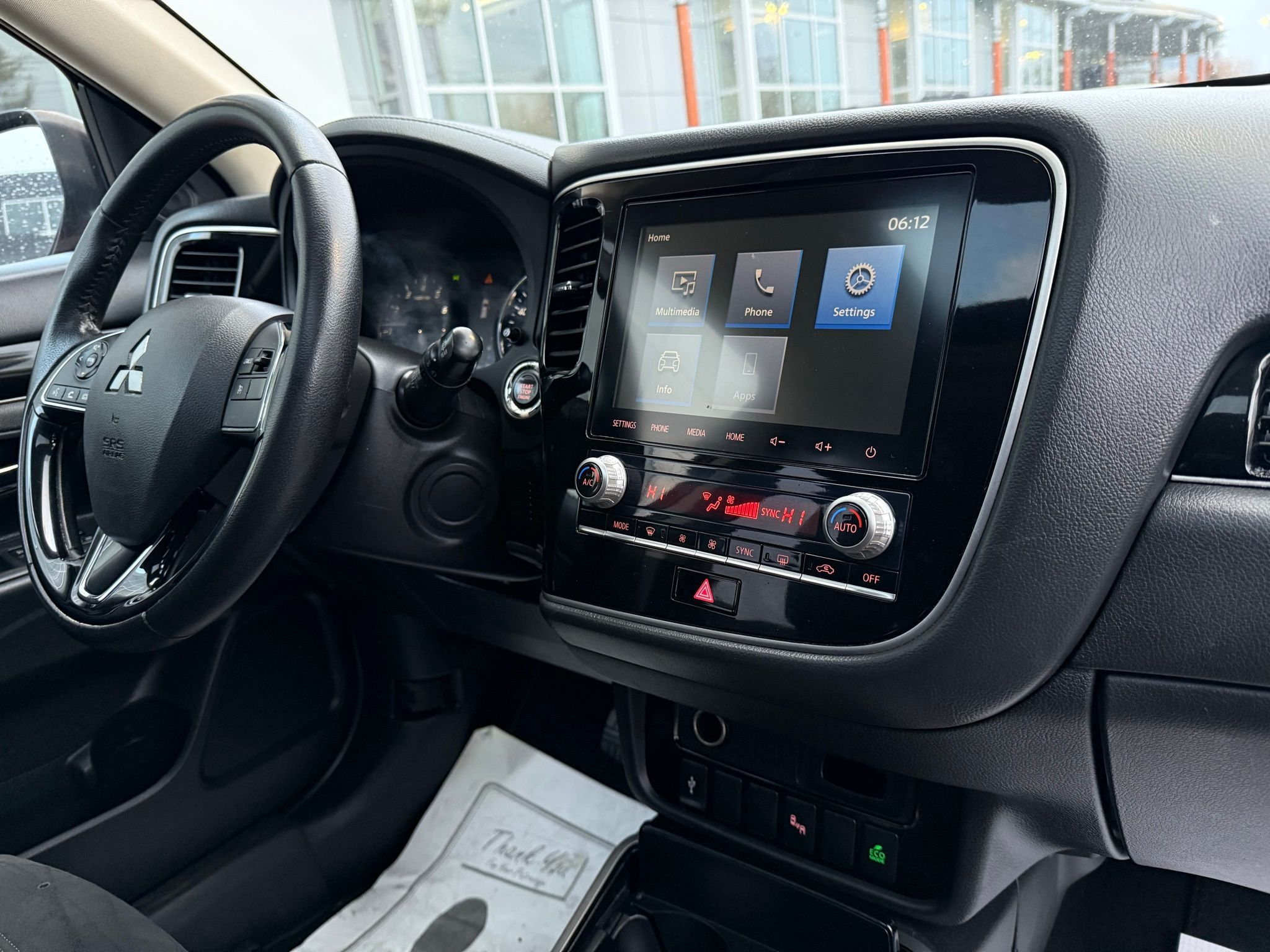 Mitsubishi Outlander  2020