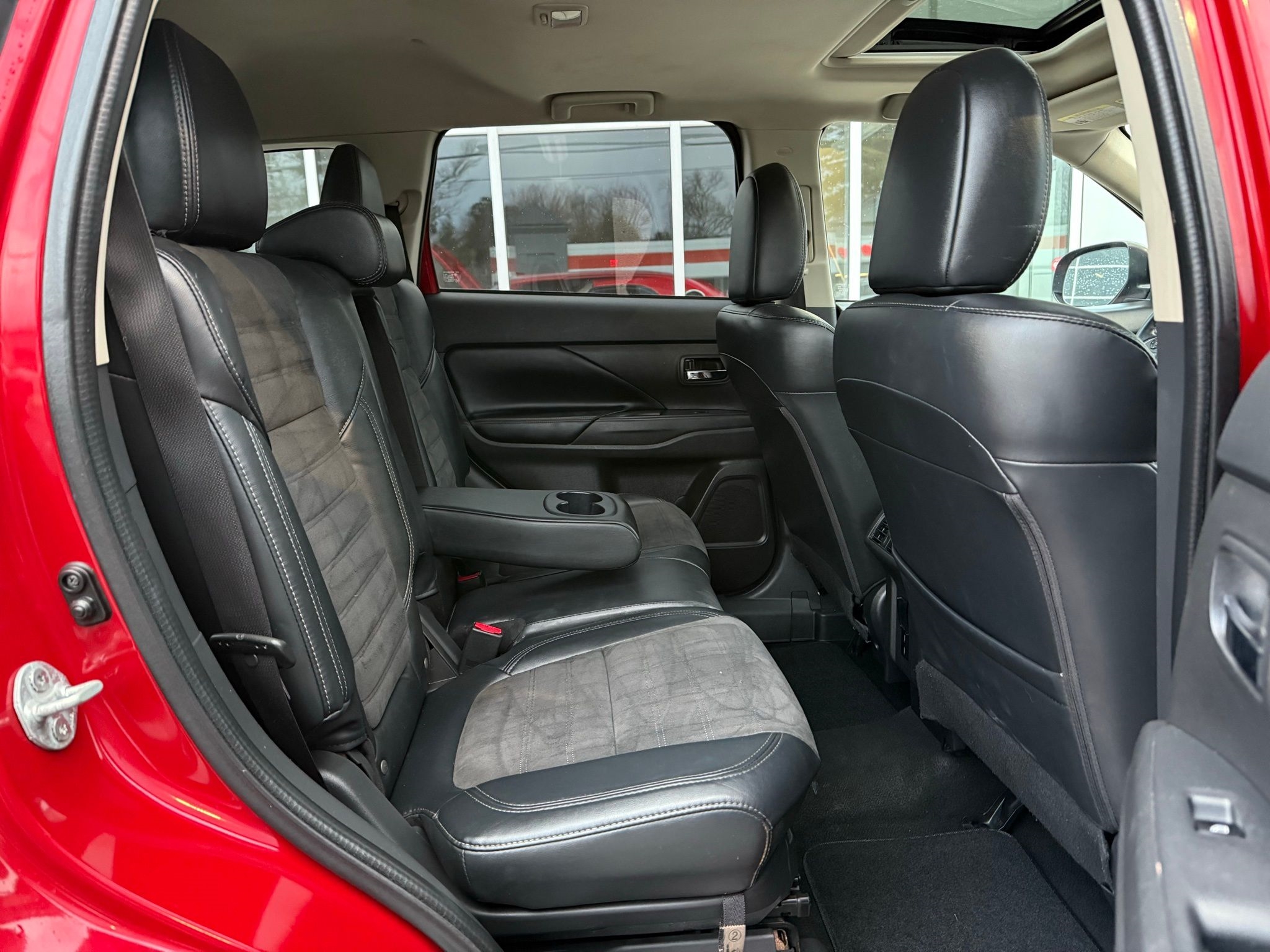 Mitsubishi Outlander  2020