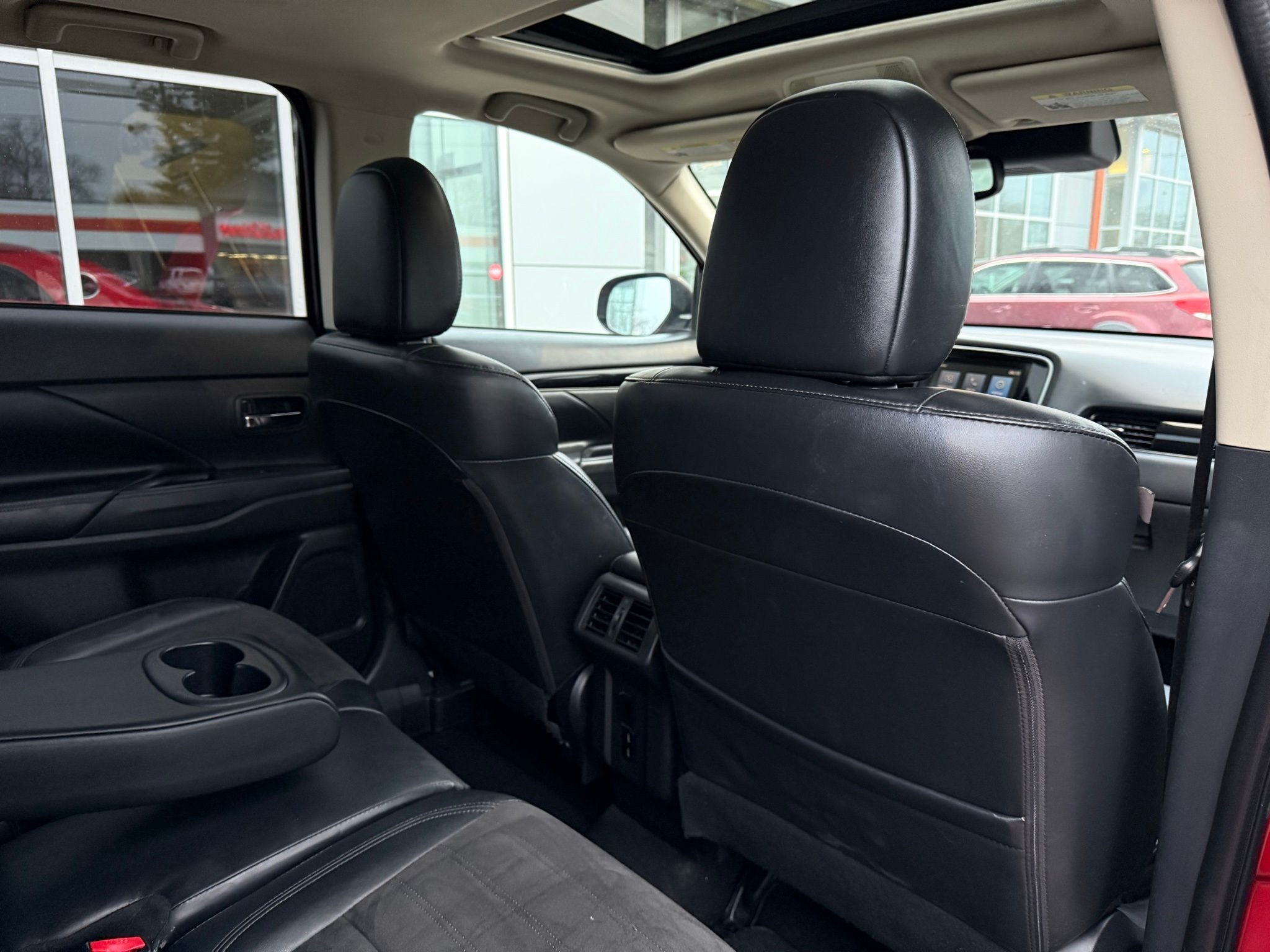 Mitsubishi Outlander  2020