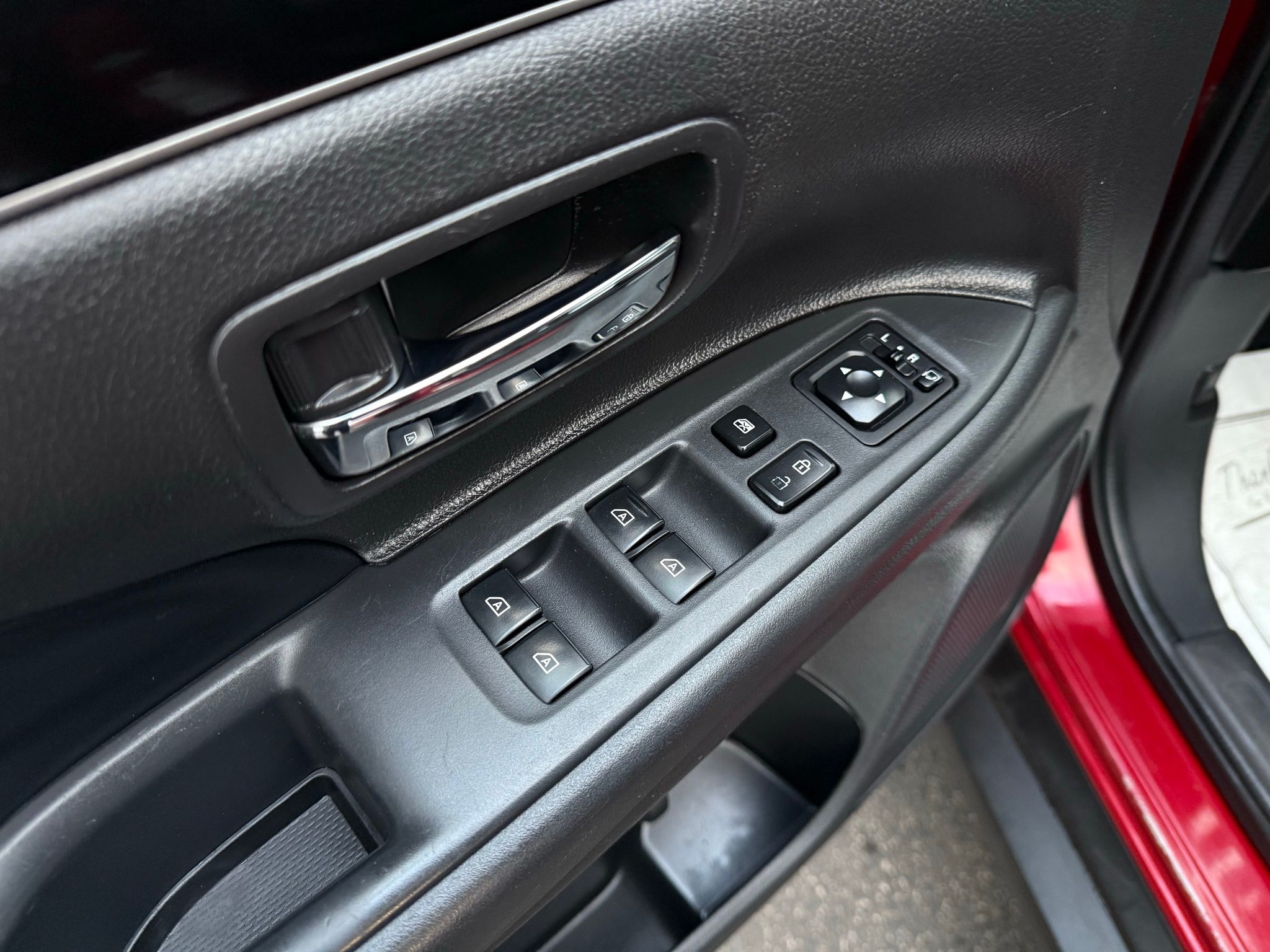 Mitsubishi Outlander  2020