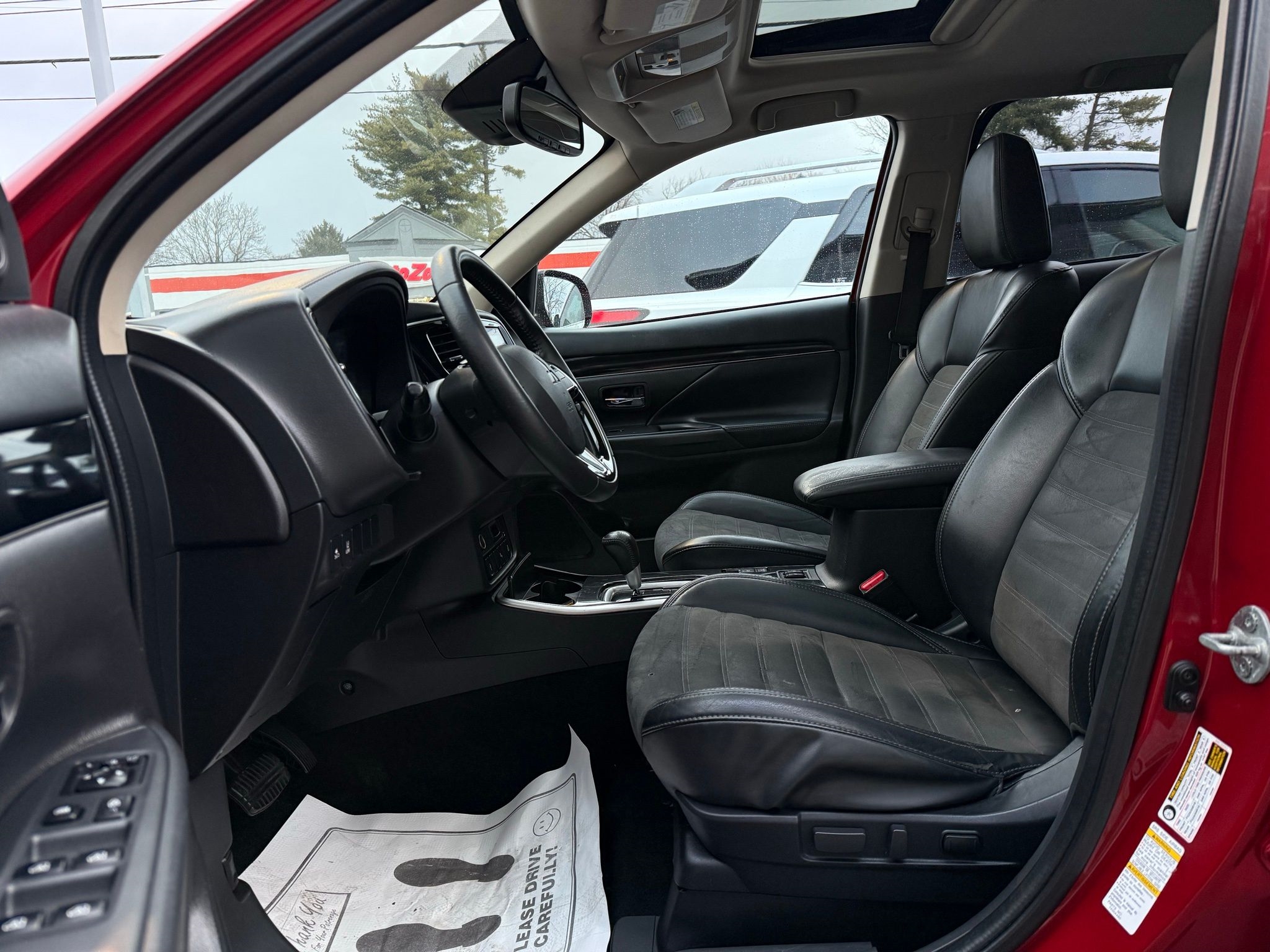 Mitsubishi Outlander  2020