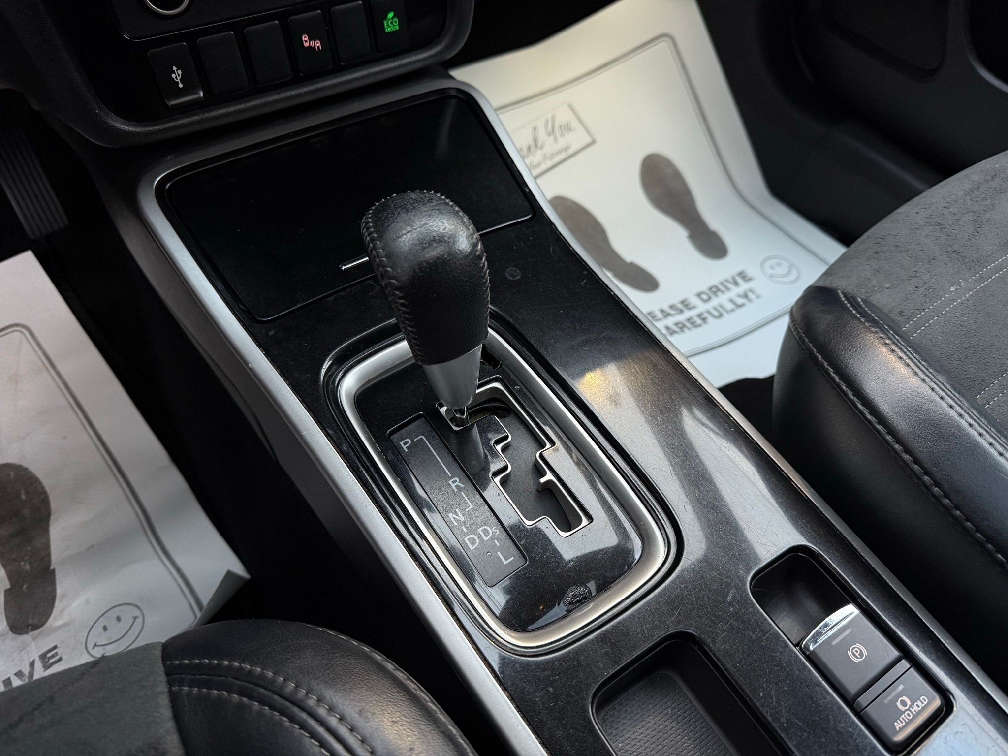 Mitsubishi Outlander  2020