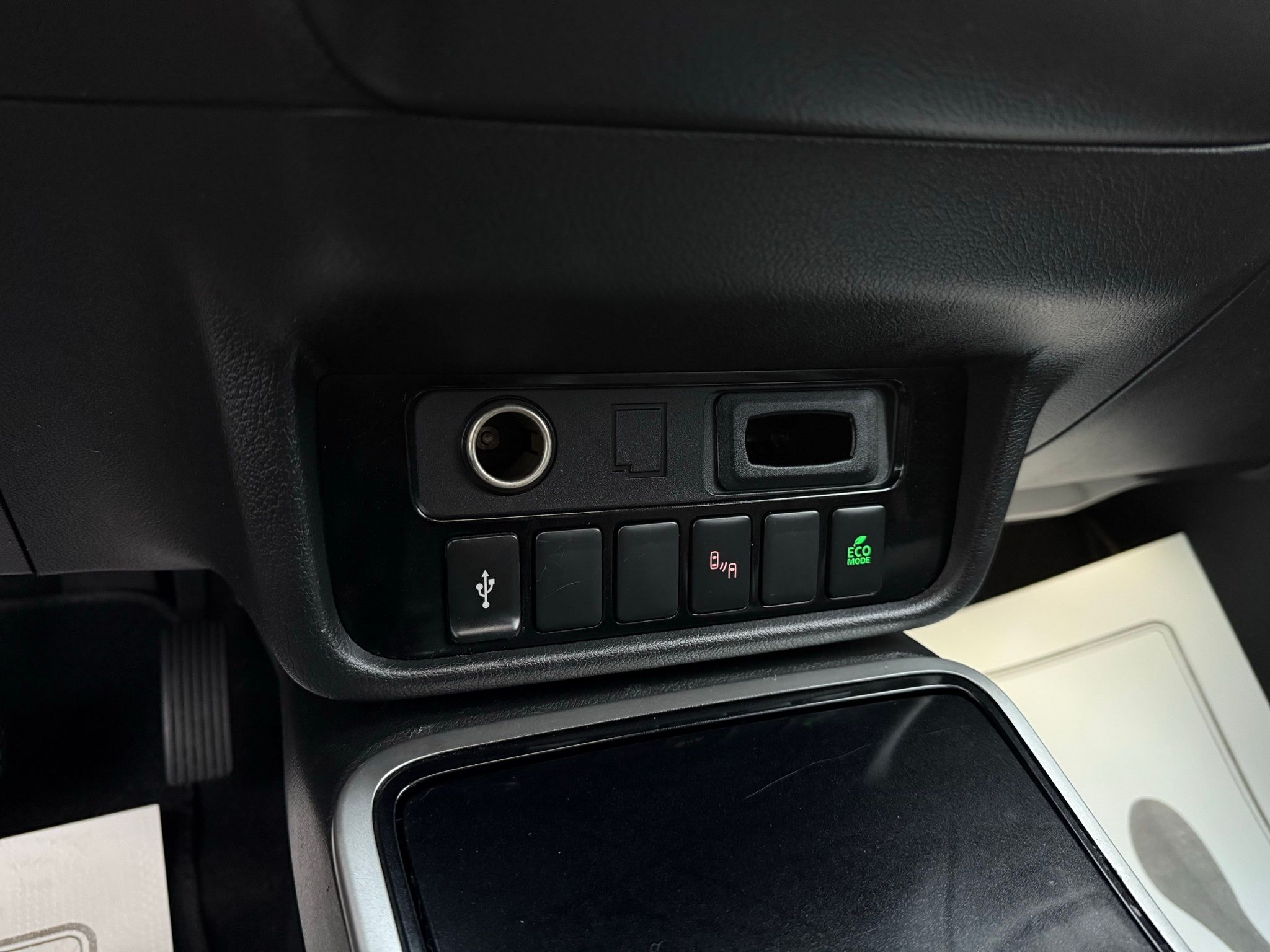 Mitsubishi Outlander  2020