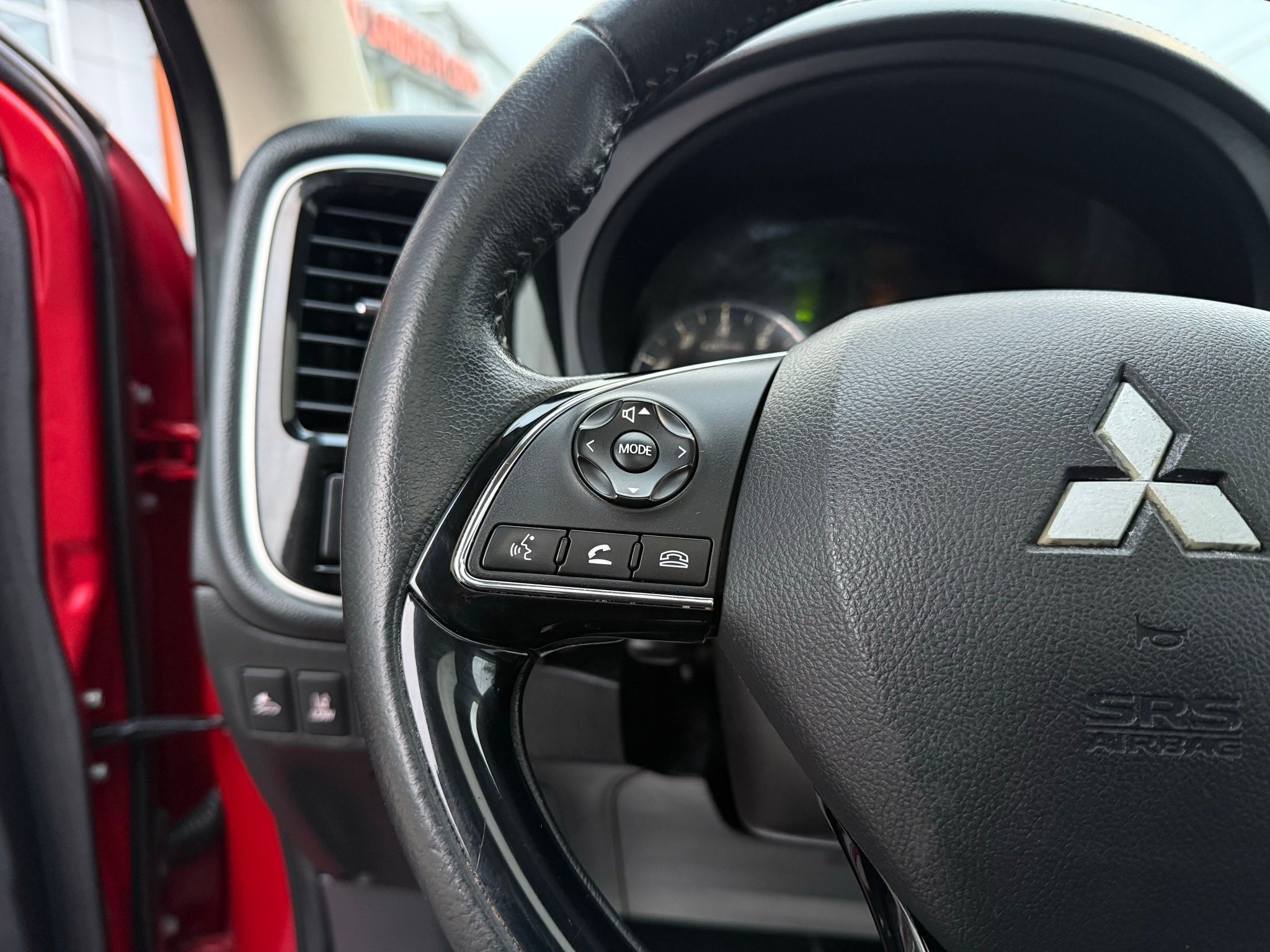 Mitsubishi Outlander  2020