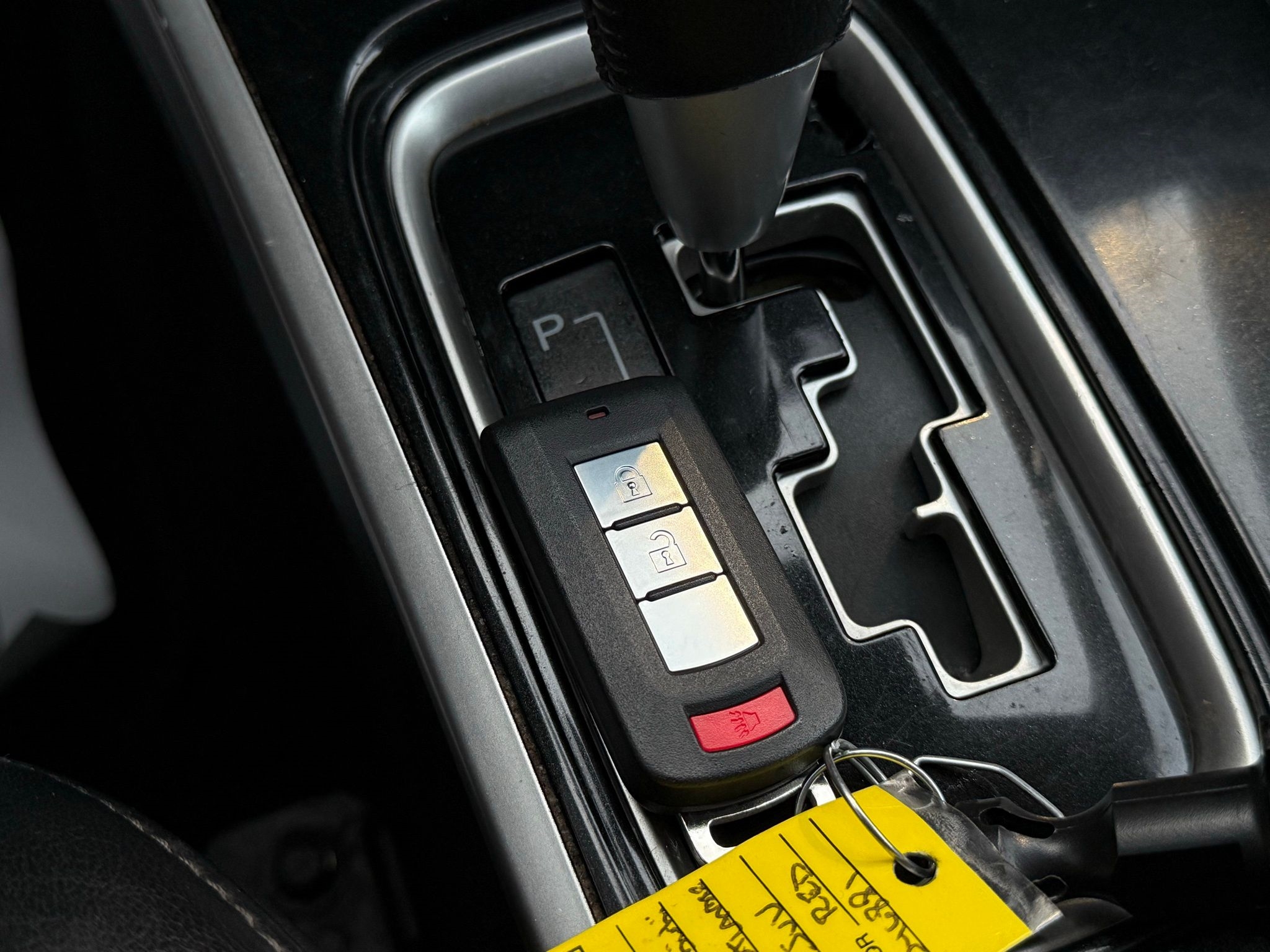 Mitsubishi Outlander  2020