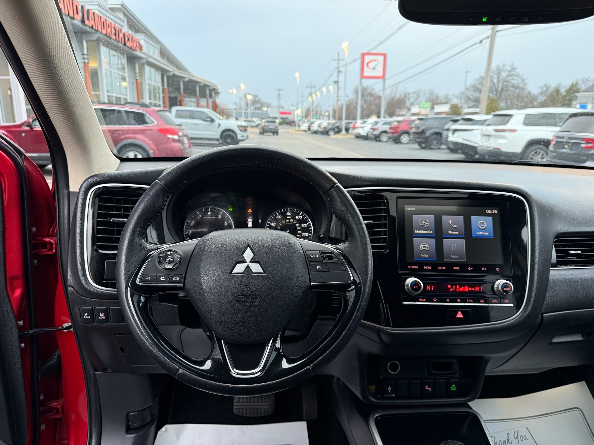 Mitsubishi Outlander  2020