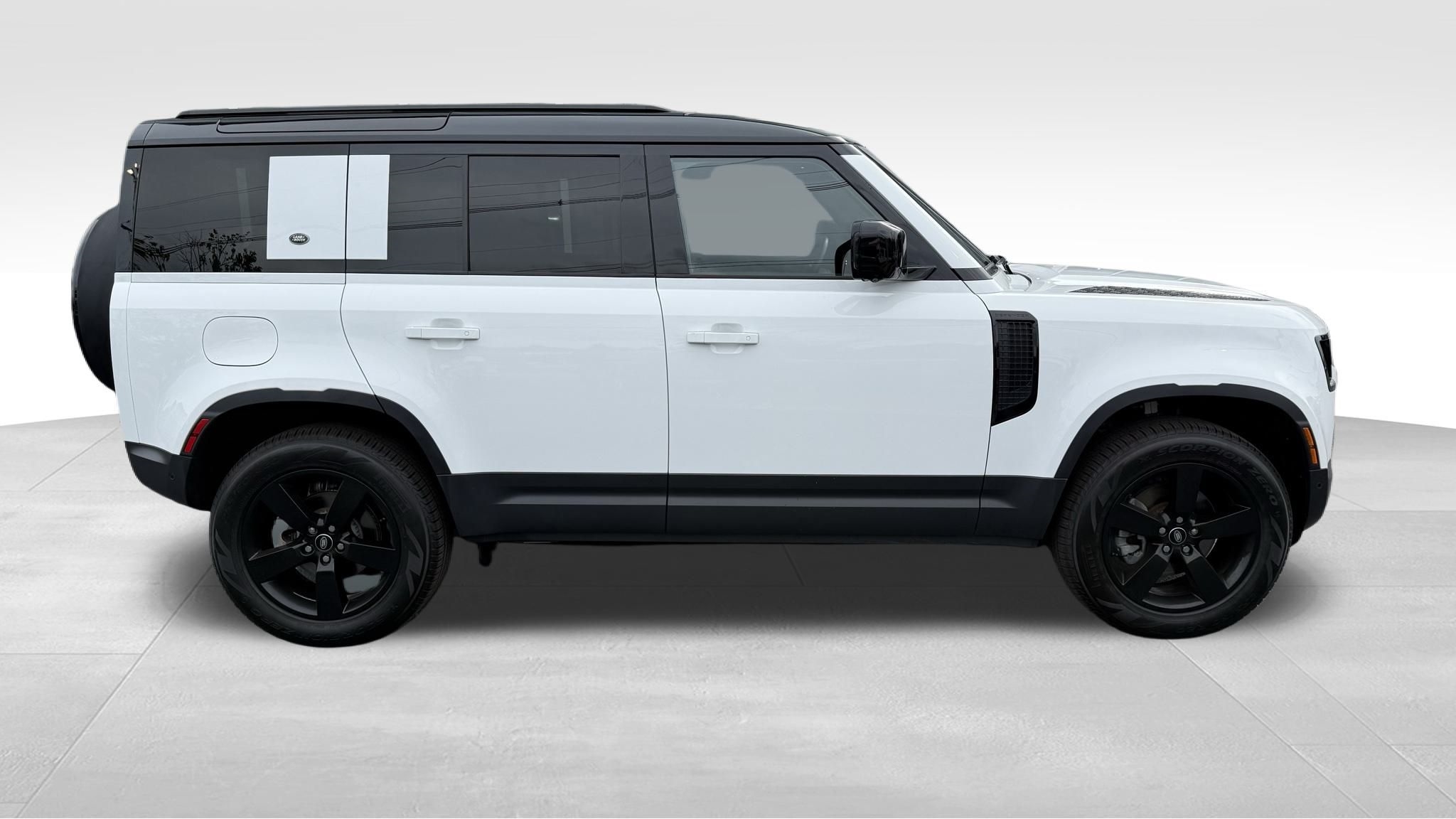 Land Rover Defender  2023 Land Rover Defender  2023