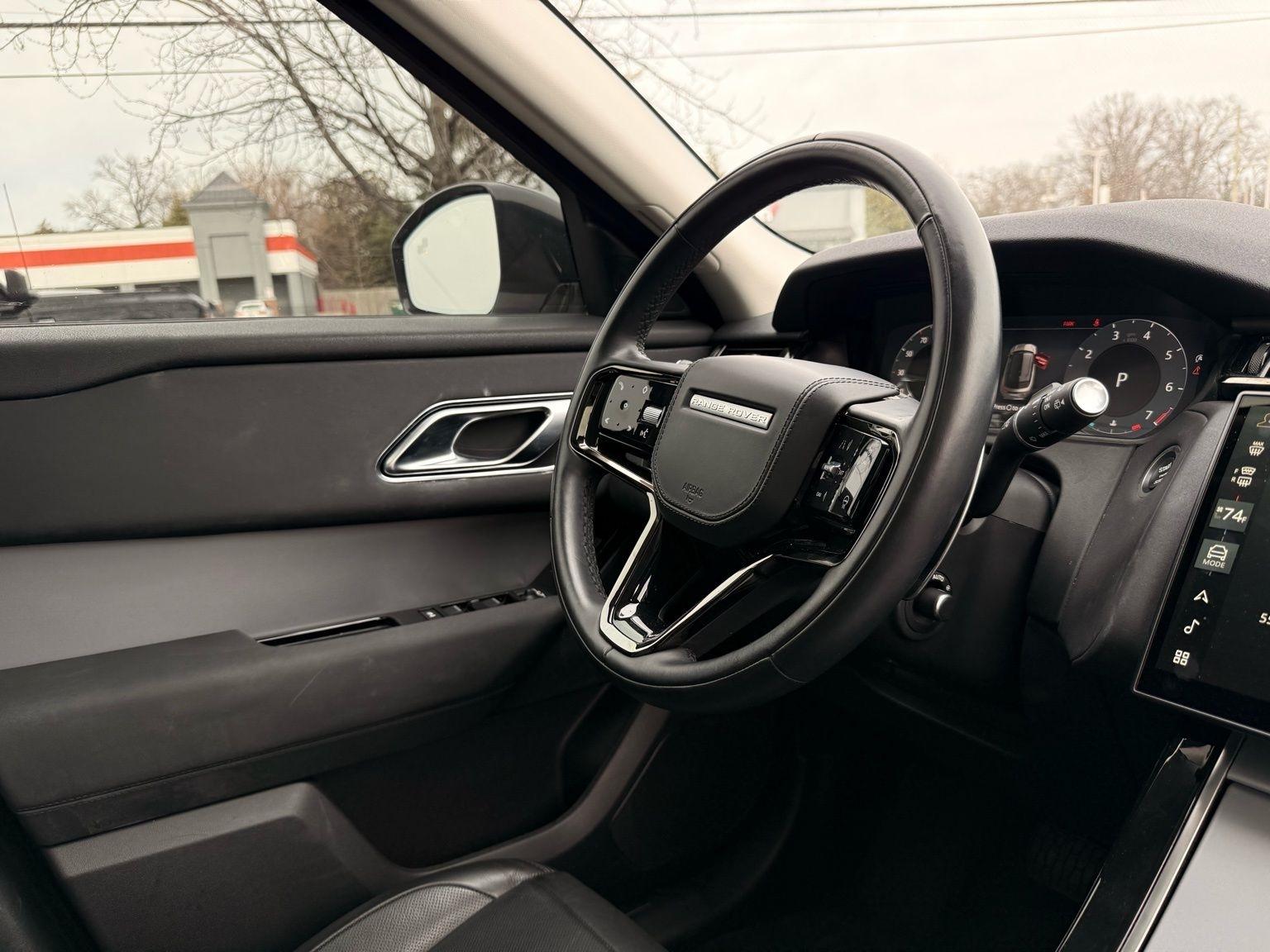 Land Rover Range Rover Velar  2024