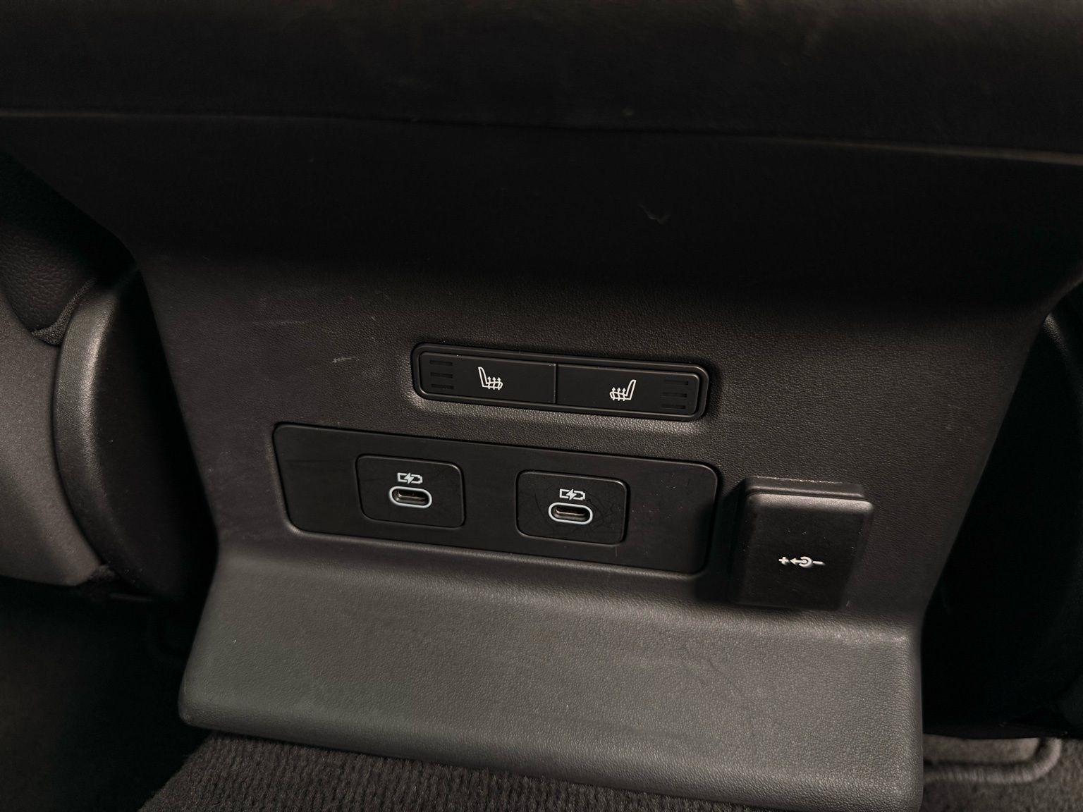 Land Rover Range Rover Velar  2024