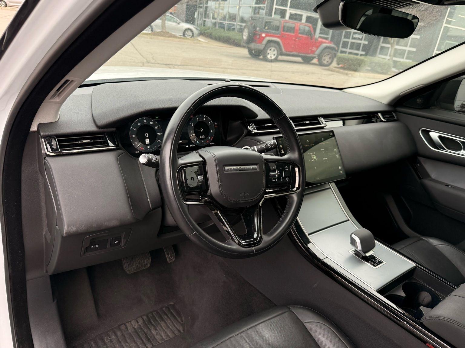 Land Rover Range Rover Velar  2024