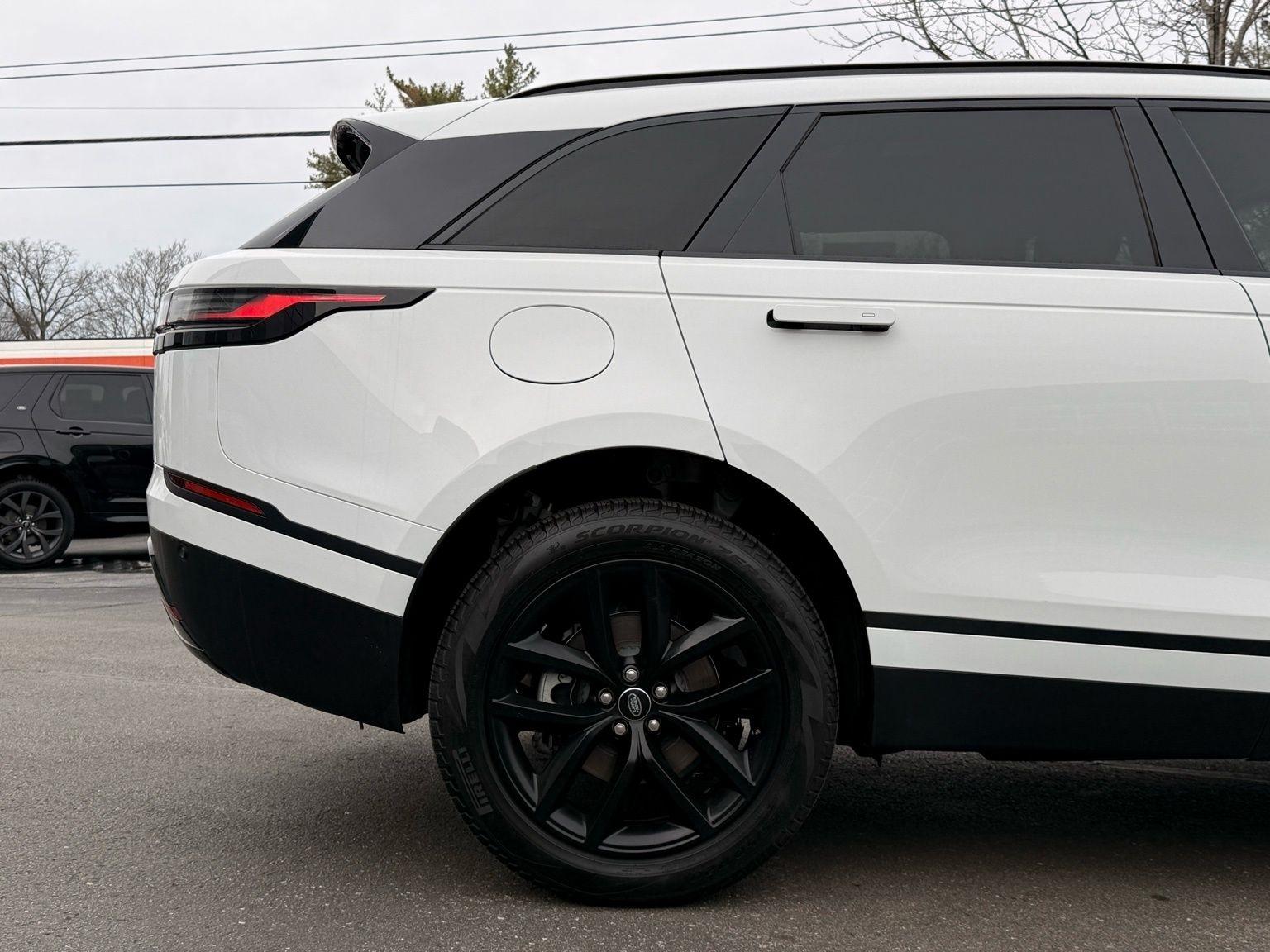 Land Rover Range Rover Velar  2024