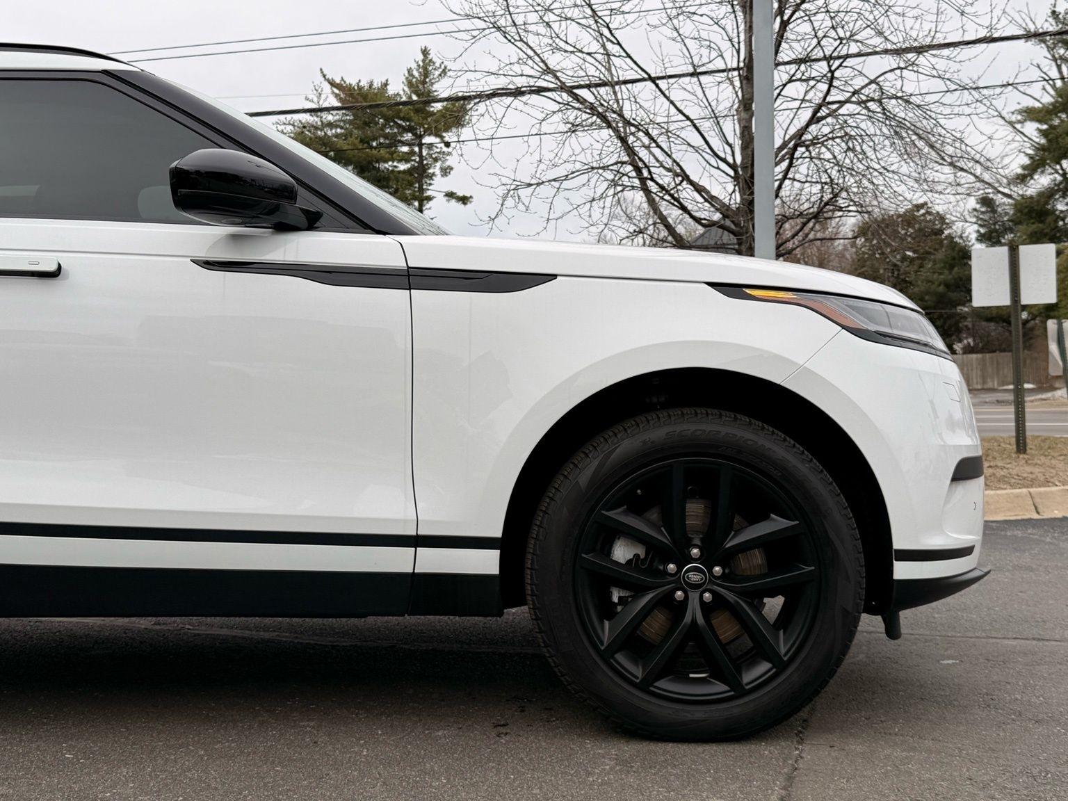 Land Rover Range Rover Velar  2024