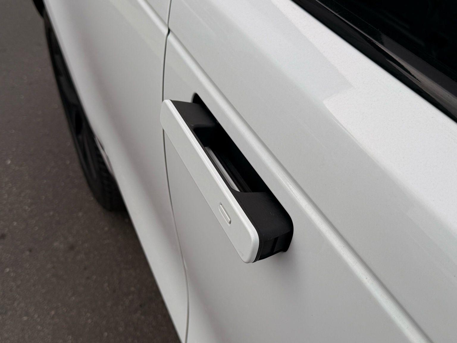 Land Rover Range Rover Velar  2024