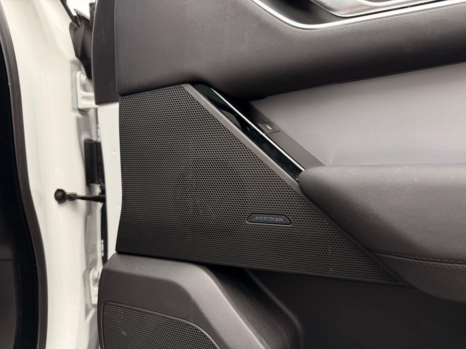 Land Rover Range Rover Velar  2024