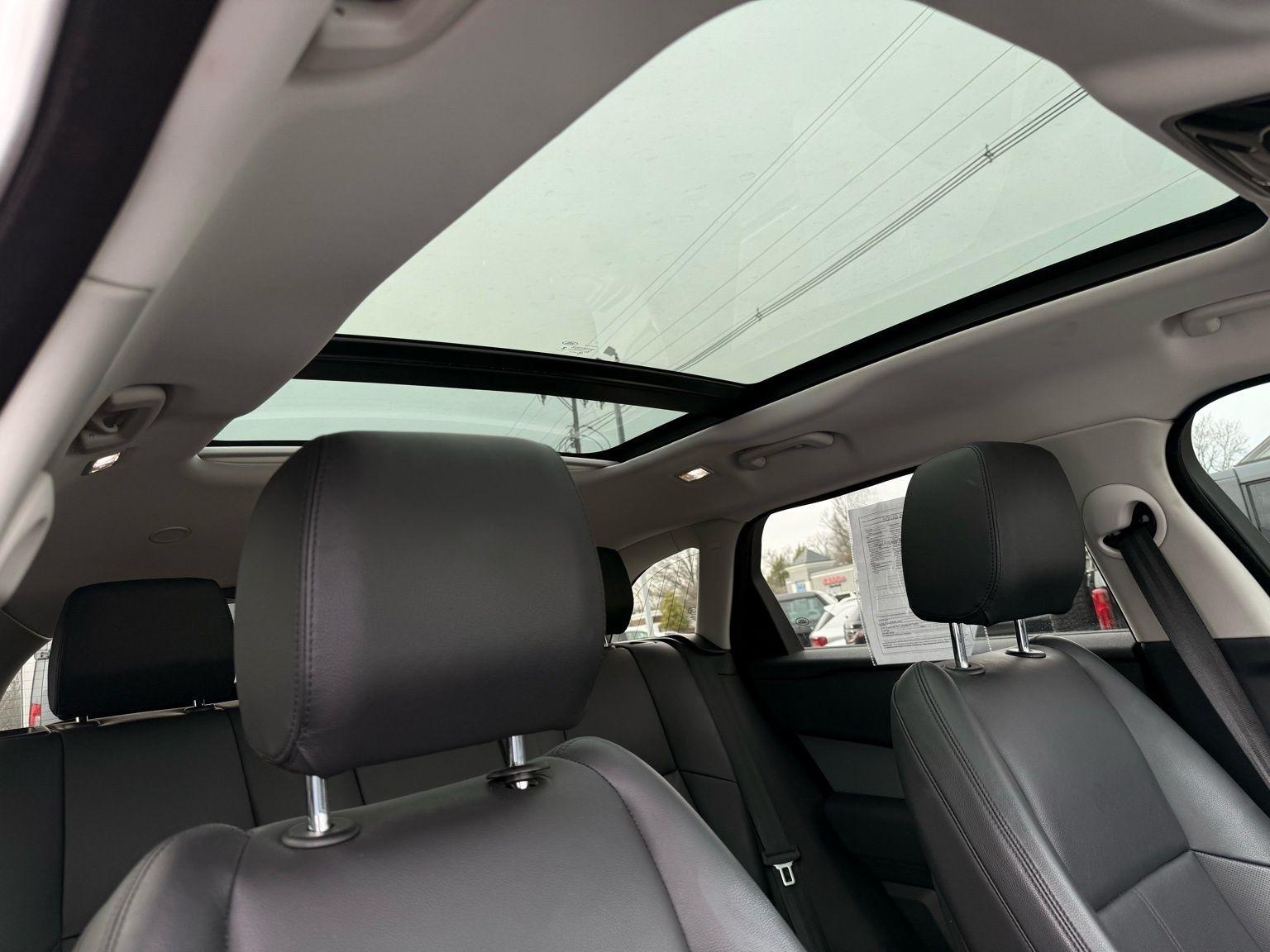 Land Rover Range Rover Velar  2024