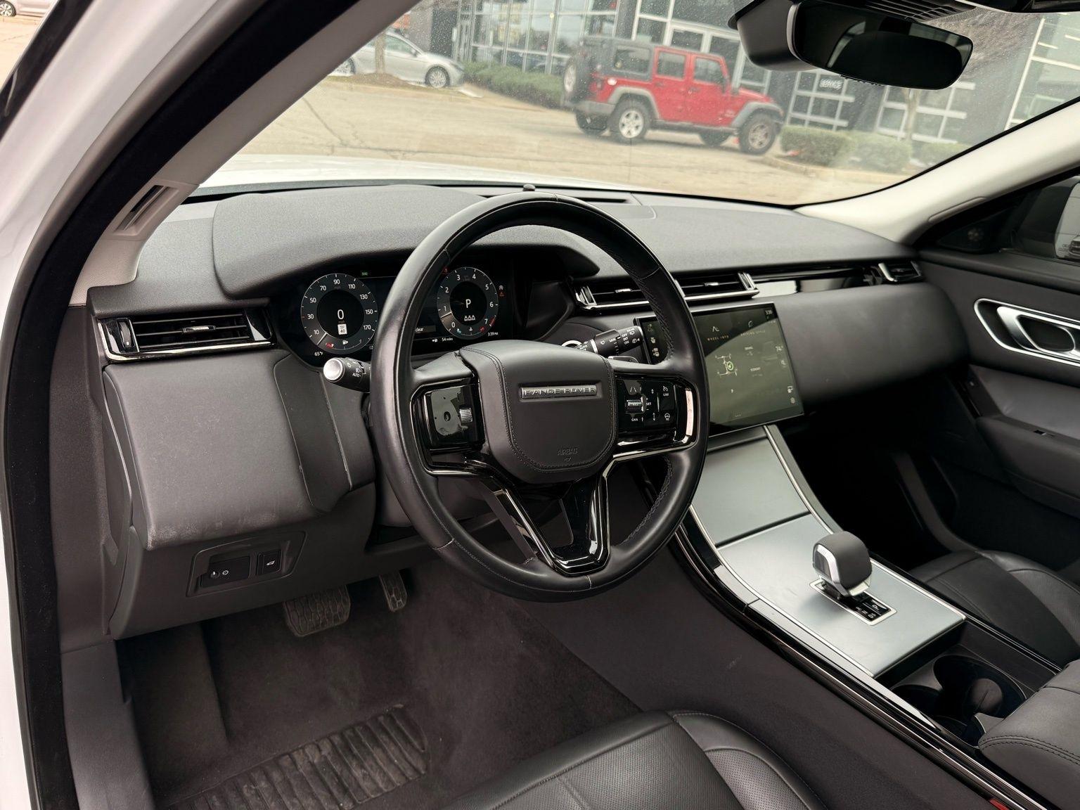 Land Rover Range Rover Velar  2024