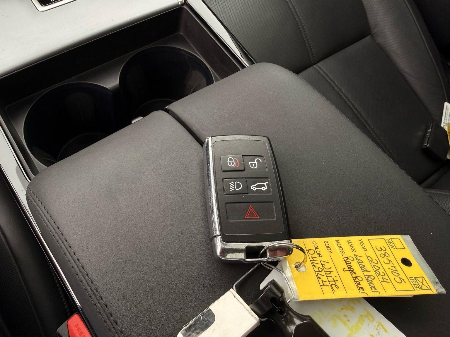 Land Rover Range Rover Velar  2024