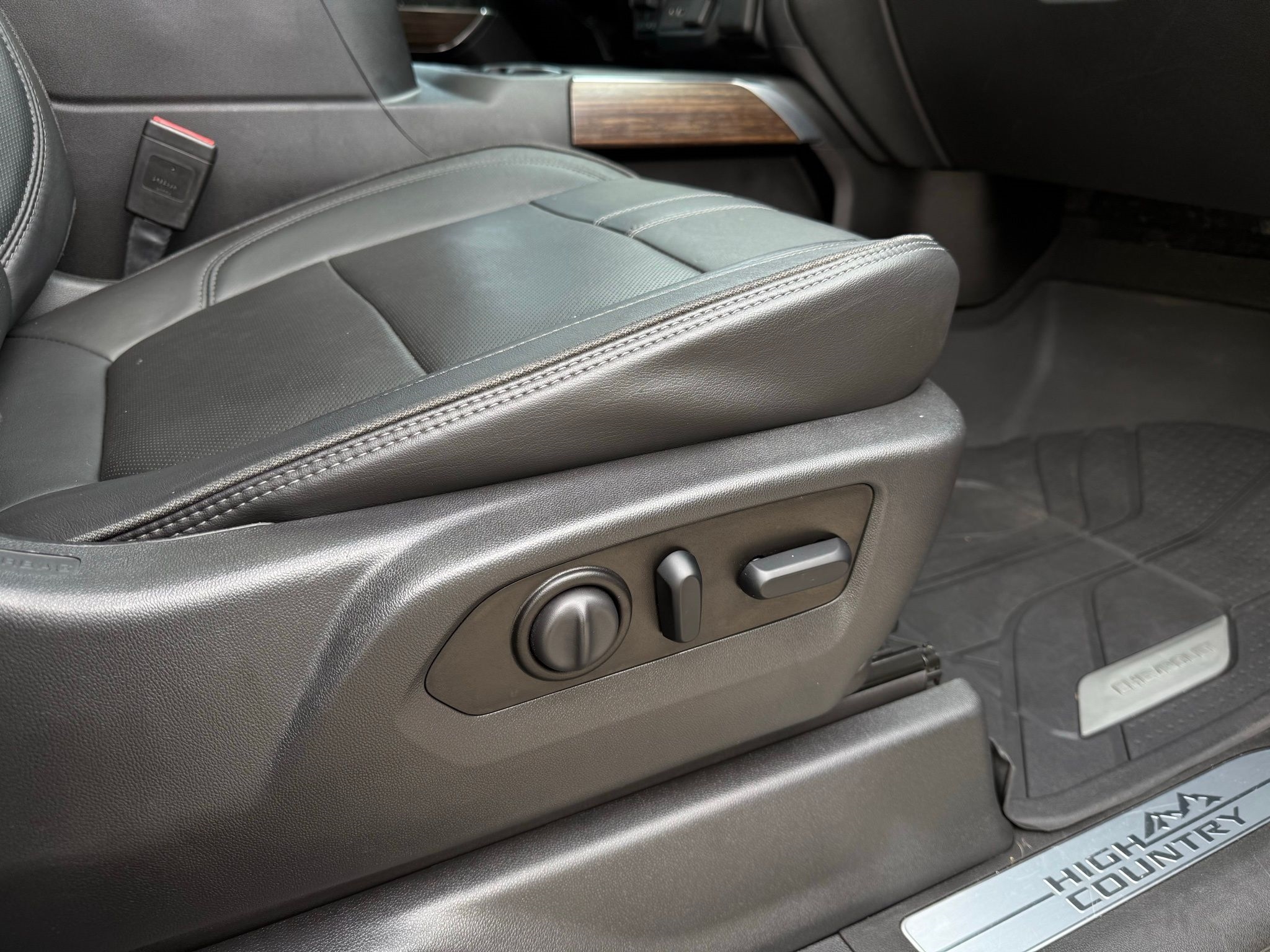 Chevrolet Silverado 1500  2021