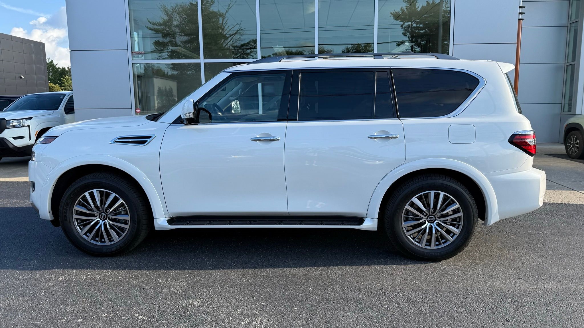 2023 Nissan Armada SL
