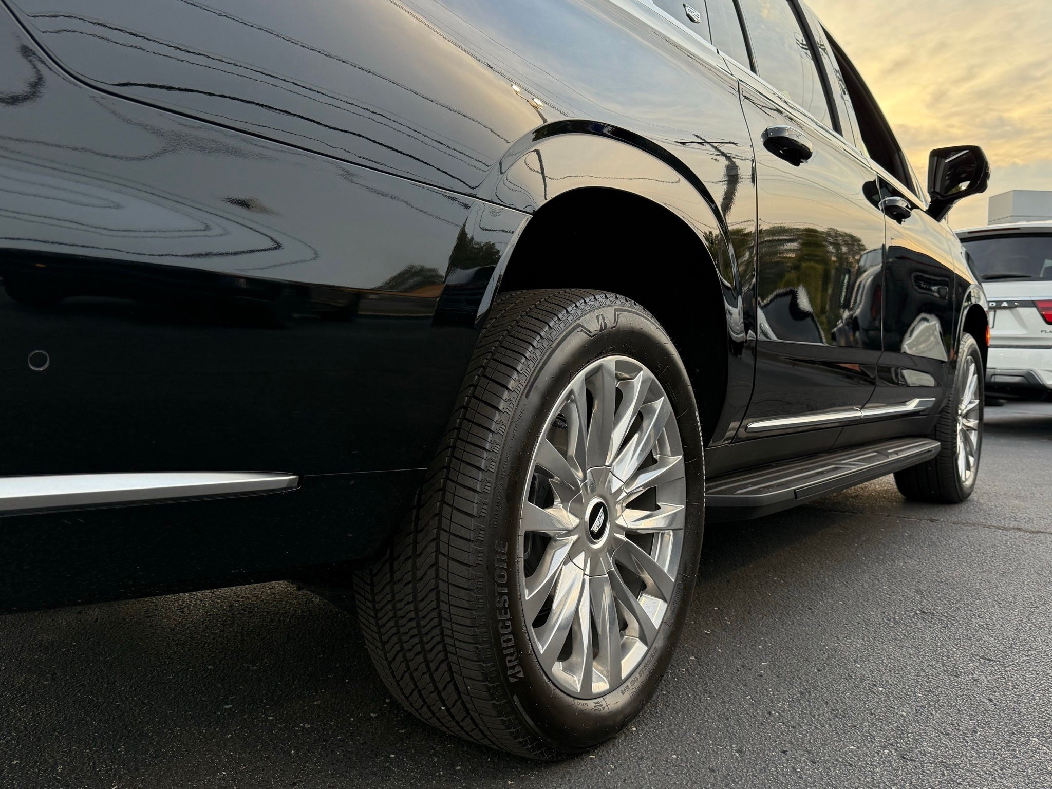 Cadillac Escalade ESV  2024 Cadillac Escalade ESV  2024