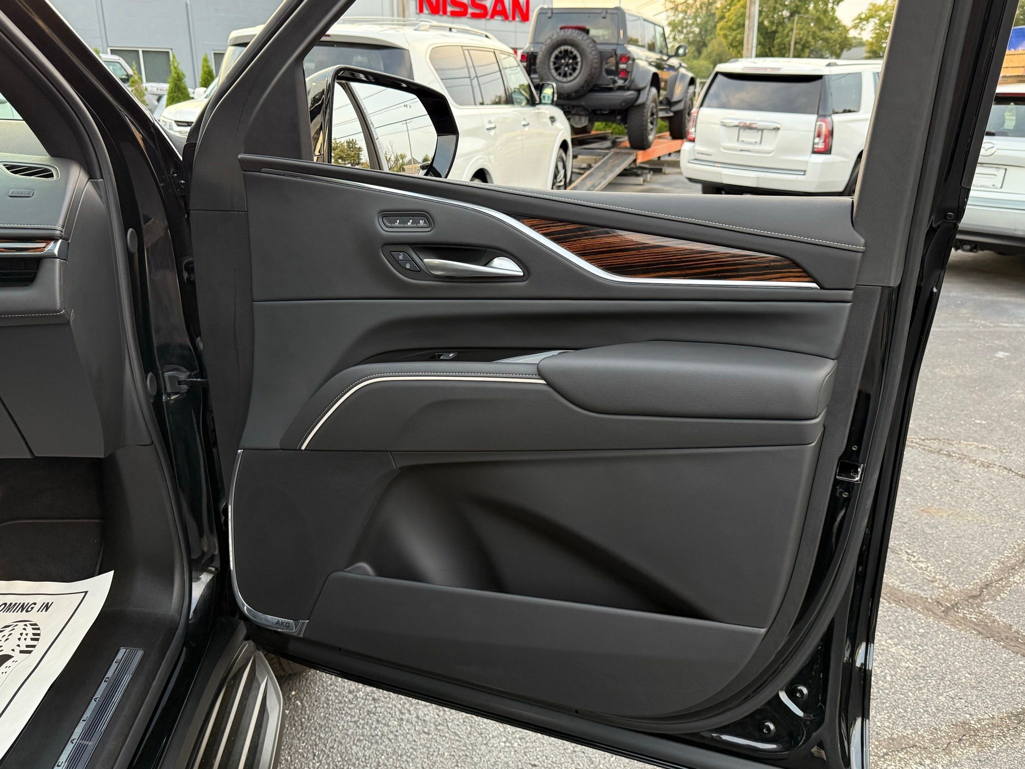 Cadillac Escalade ESV  2024 Cadillac Escalade ESV  2024