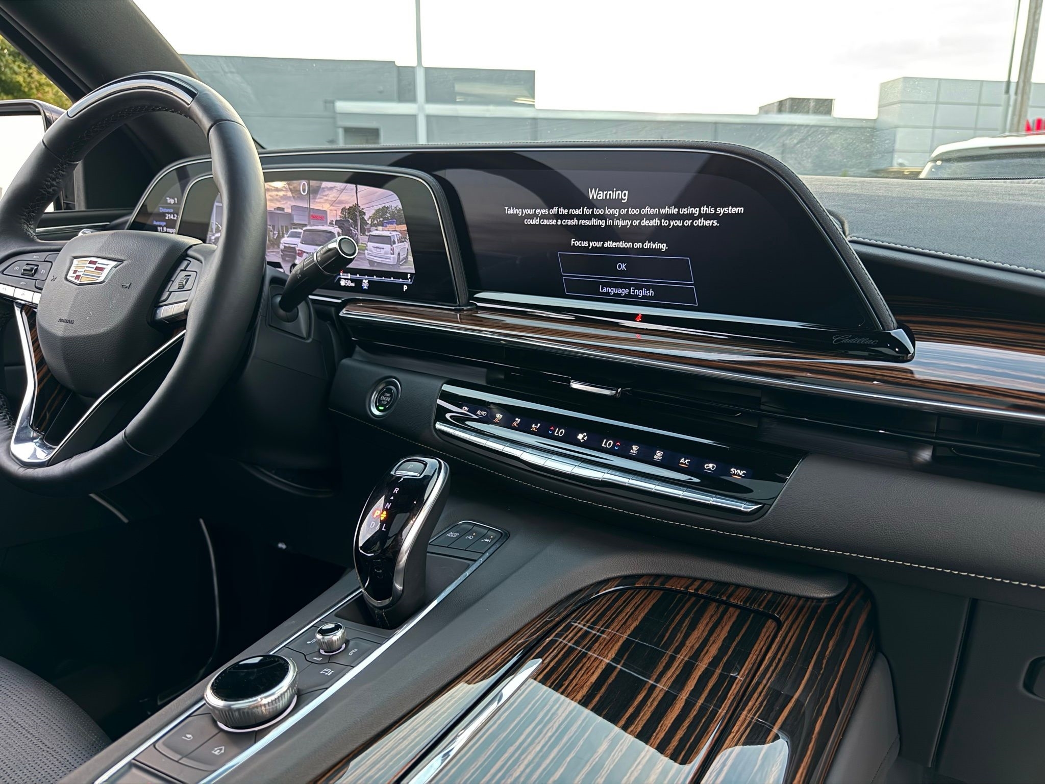 Cadillac Escalade ESV  2024 Cadillac Escalade ESV  2024