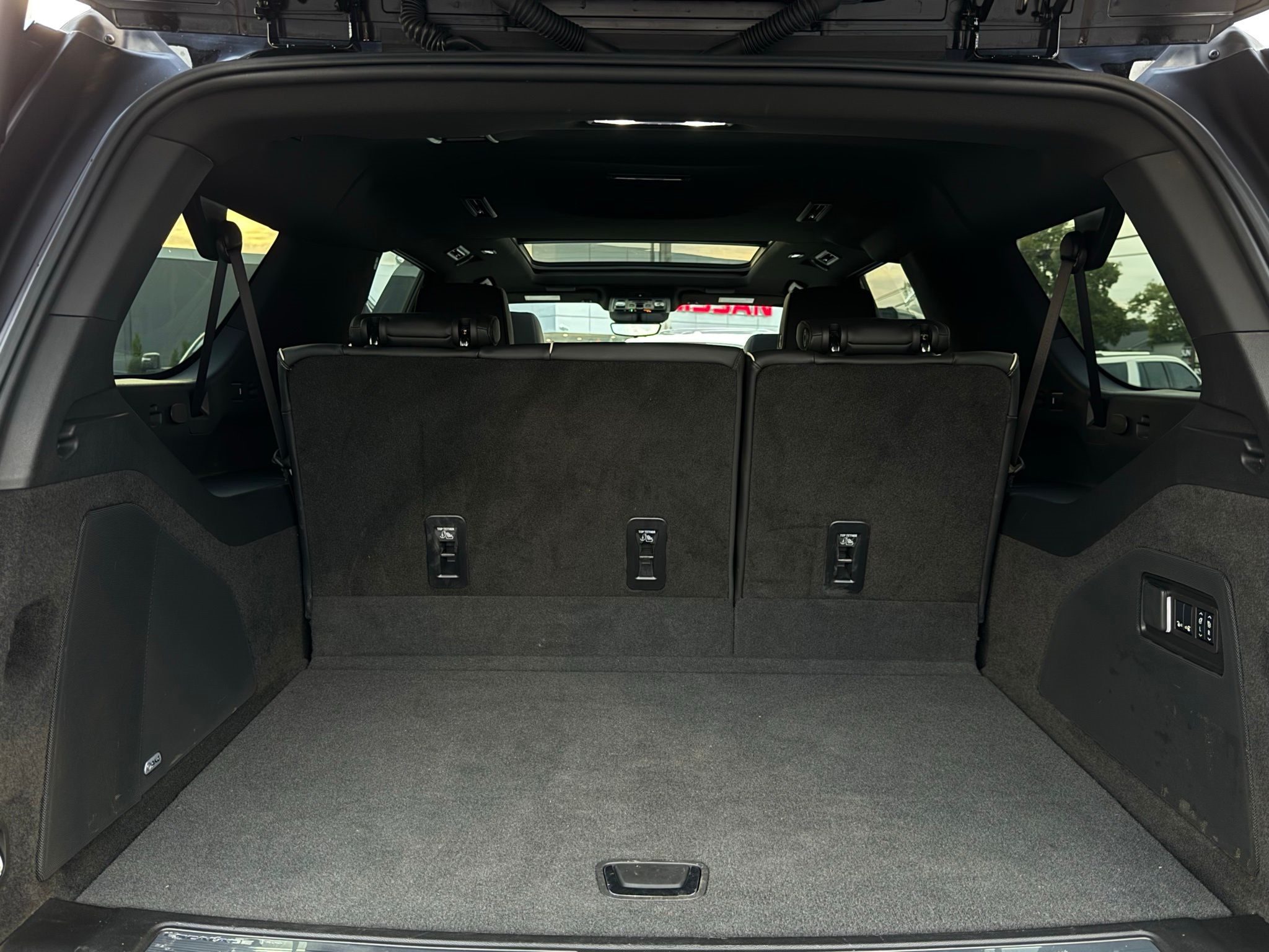 Cadillac Escalade ESV  2024 Cadillac Escalade ESV  2024