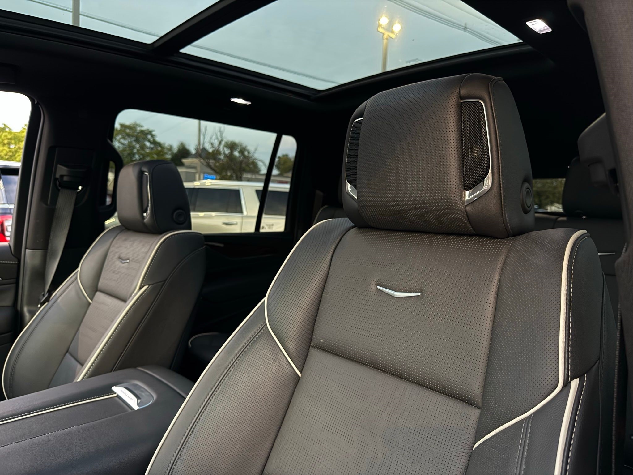 Cadillac Escalade ESV  2024 Cadillac Escalade ESV  2024