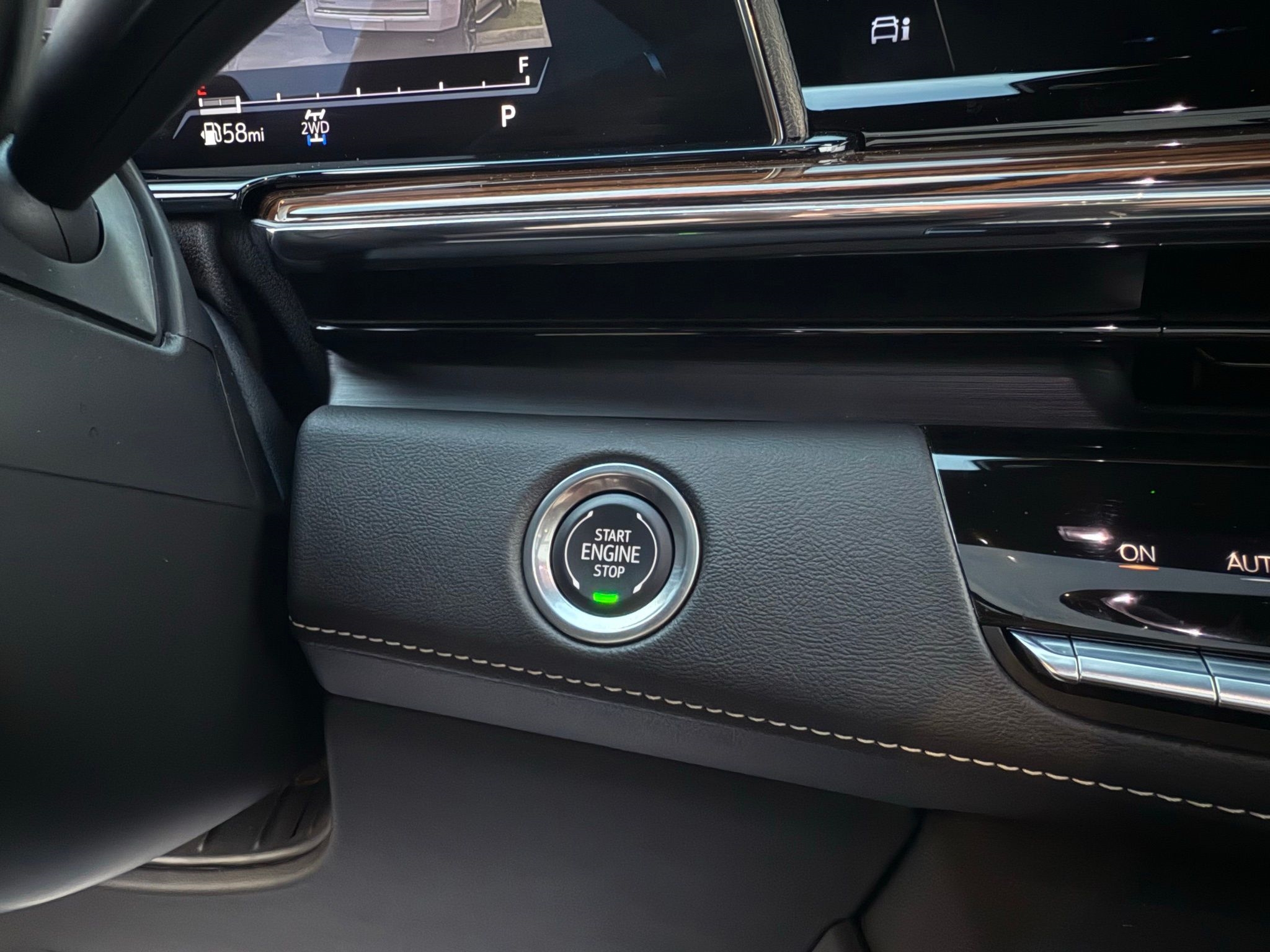 Cadillac Escalade ESV  2024 Cadillac Escalade ESV  2024