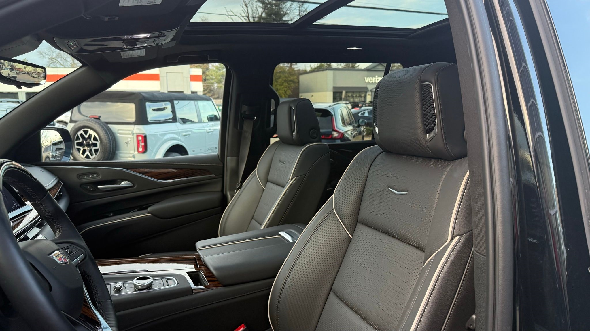 Cadillac Escalade ESV  2024