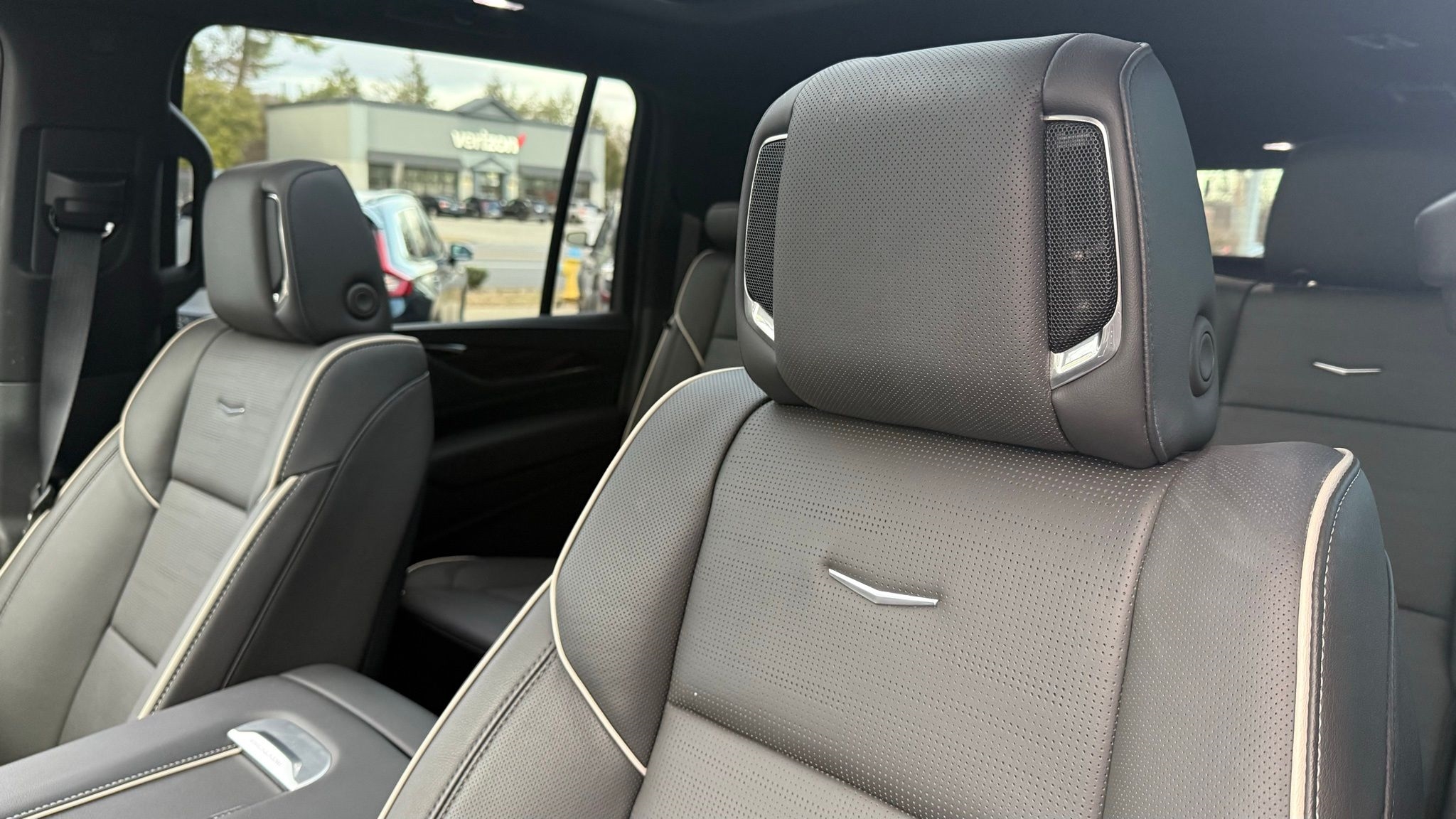 Cadillac Escalade ESV  2024