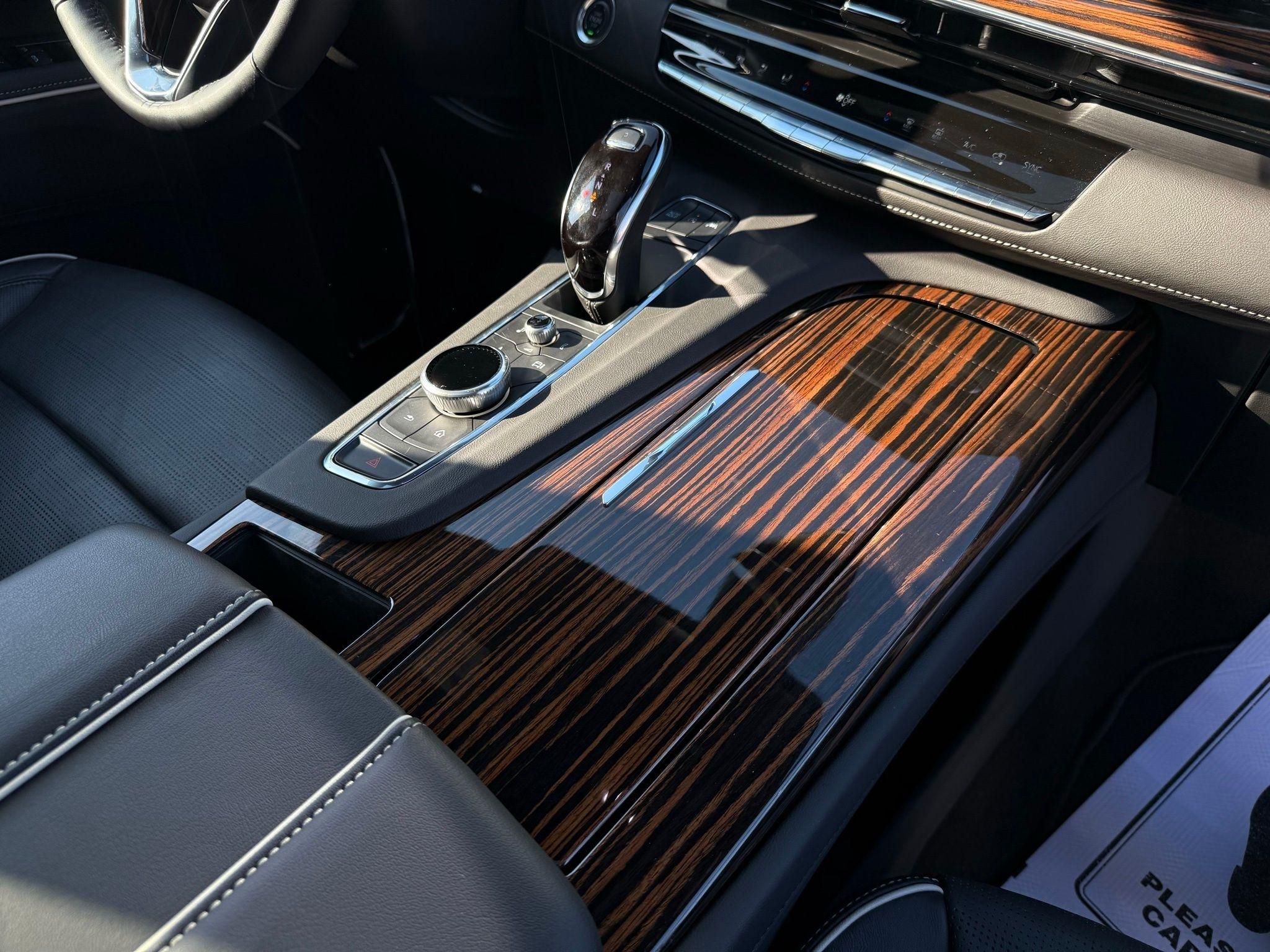 Cadillac Escalade ESV  2024