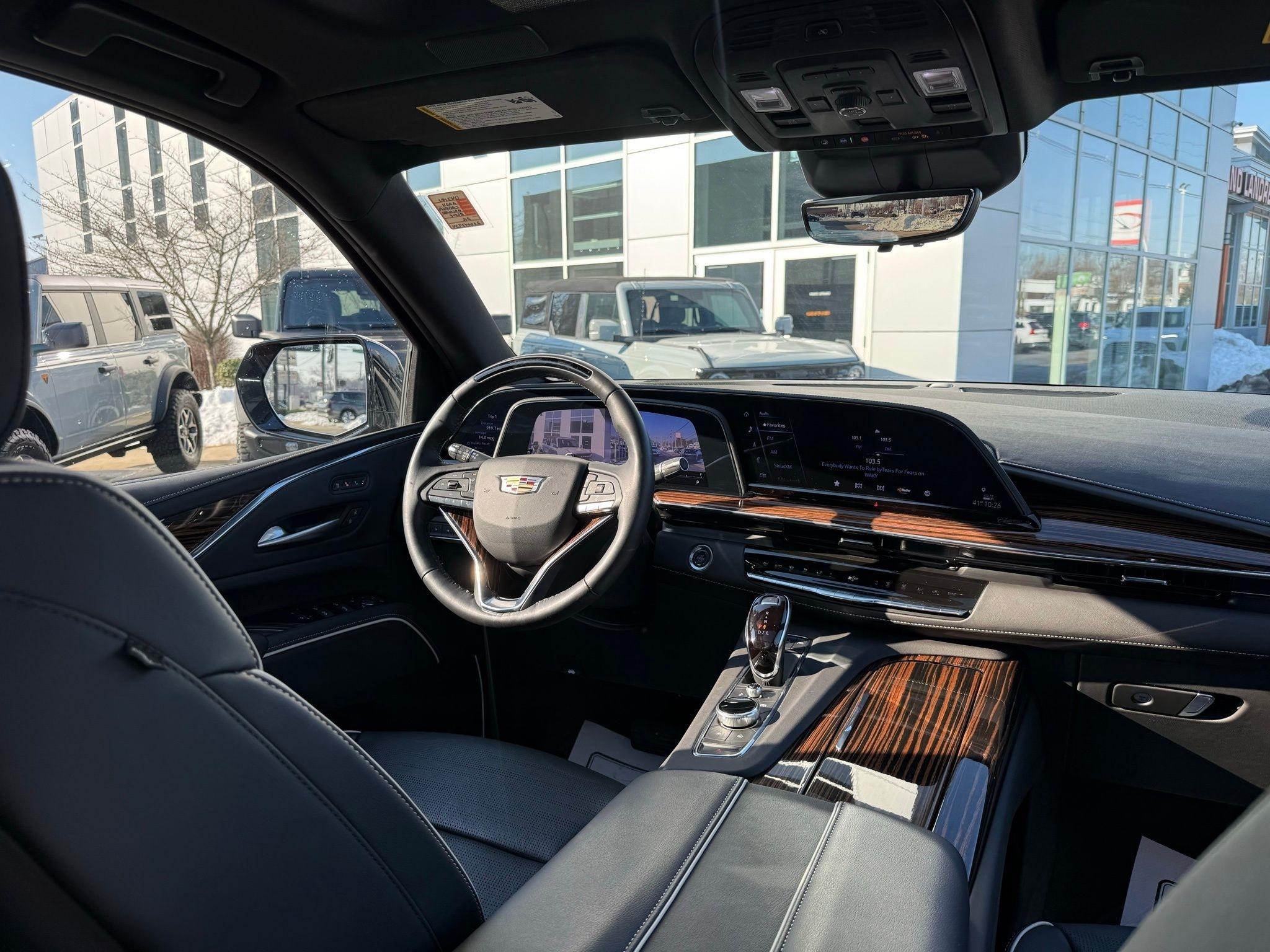 Cadillac Escalade ESV  2024