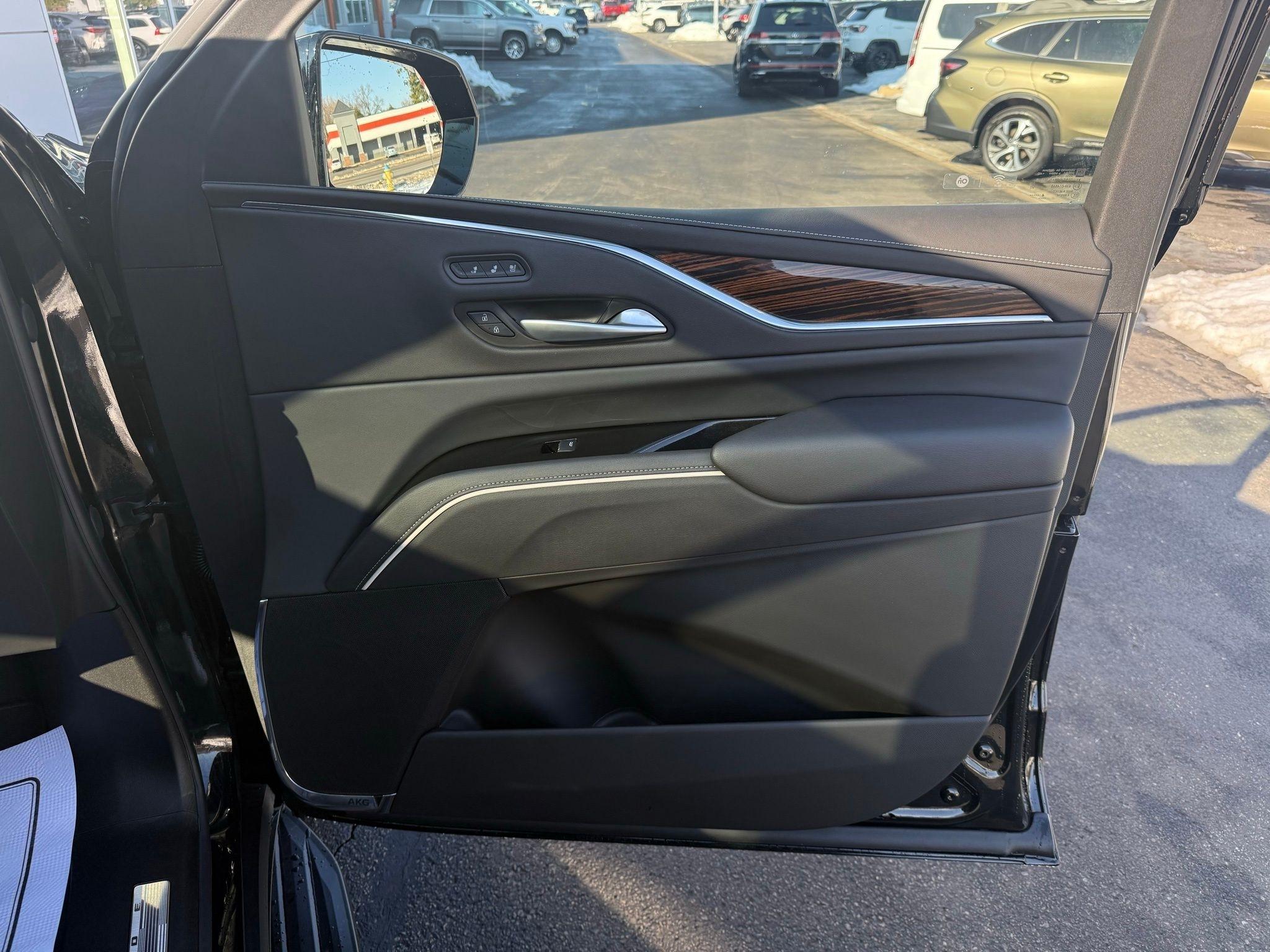 Cadillac Escalade ESV  2024